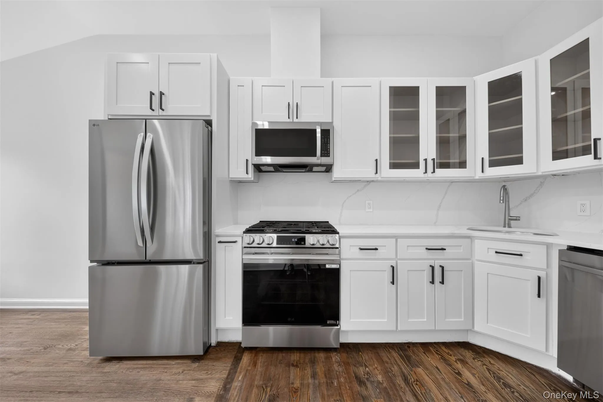 6706 Thornton Place, New York, NY, 2 Bedrooms Bedrooms, 6 Rooms Rooms,2 BathroomsBathrooms,Residential,For Rent,Thornton,0,1022893 6706 Thornton Place, New York, NY, 2 Bedrooms Bedrooms, 6 Rooms Rooms,2 BathroomsBathrooms,Residential,For Rent,Thornton,0,1022893