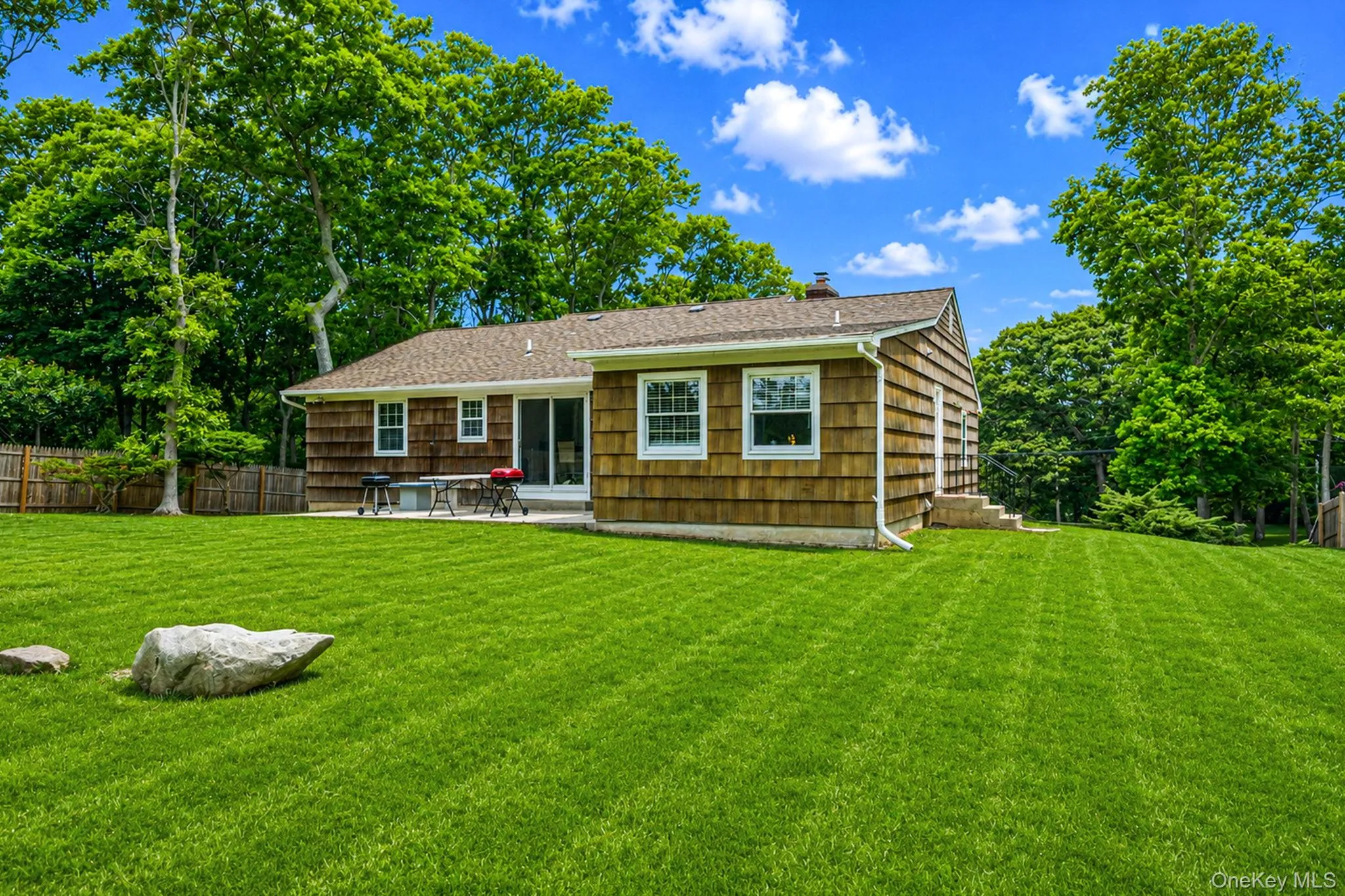 6 Rolling Woods Lane, Southampton, NY, 3 Bedrooms Bedrooms, 7 Rooms Rooms,2 BathroomsBathrooms,Residential,For Rent,Rolling Woods,0,1022898 6 Rolling Woods Lane, Southampton, NY, 3 Bedrooms Bedrooms, 7 Rooms Rooms,2 BathroomsBathrooms,Residential,For Rent,Rolling Woods,0,1022898