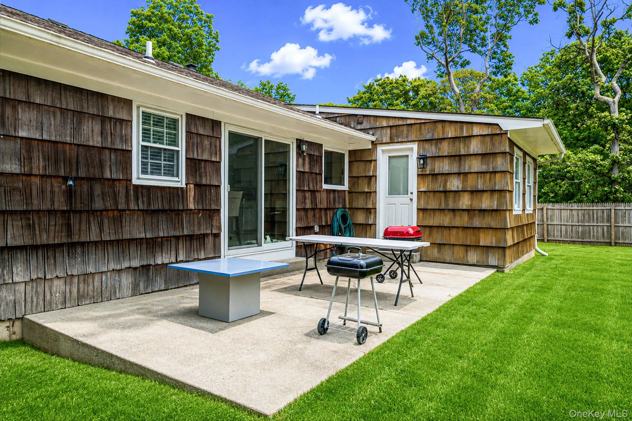 6 Rolling Woods Lane, Southampton, NY, 3 Bedrooms Bedrooms, 7 Rooms Rooms,2 BathroomsBathrooms,Residential,For Rent,Rolling Woods,0,1022898 6 Rolling Woods Lane, Southampton, NY, 3 Bedrooms Bedrooms, 7 Rooms Rooms,2 BathroomsBathrooms,Residential,For Rent,Rolling Woods,0,1022898