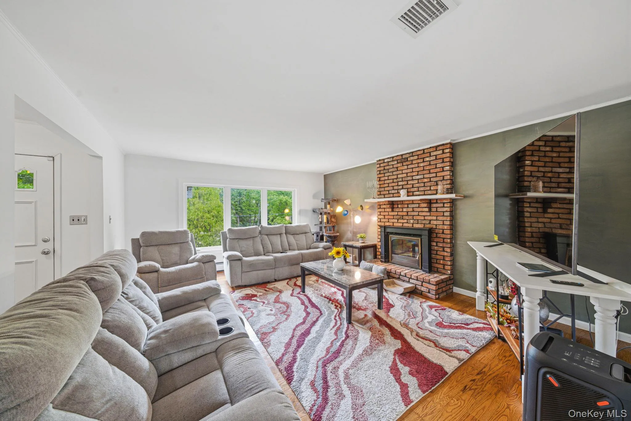 6 Rolling Woods Lane, Southampton, NY, 3 Bedrooms Bedrooms, 7 Rooms Rooms,2 BathroomsBathrooms,Residential,For Rent,Rolling Woods,0,1022898 6 Rolling Woods Lane, Southampton, NY, 3 Bedrooms Bedrooms, 7 Rooms Rooms,2 BathroomsBathrooms,Residential,For Rent,Rolling Woods,0,1022898