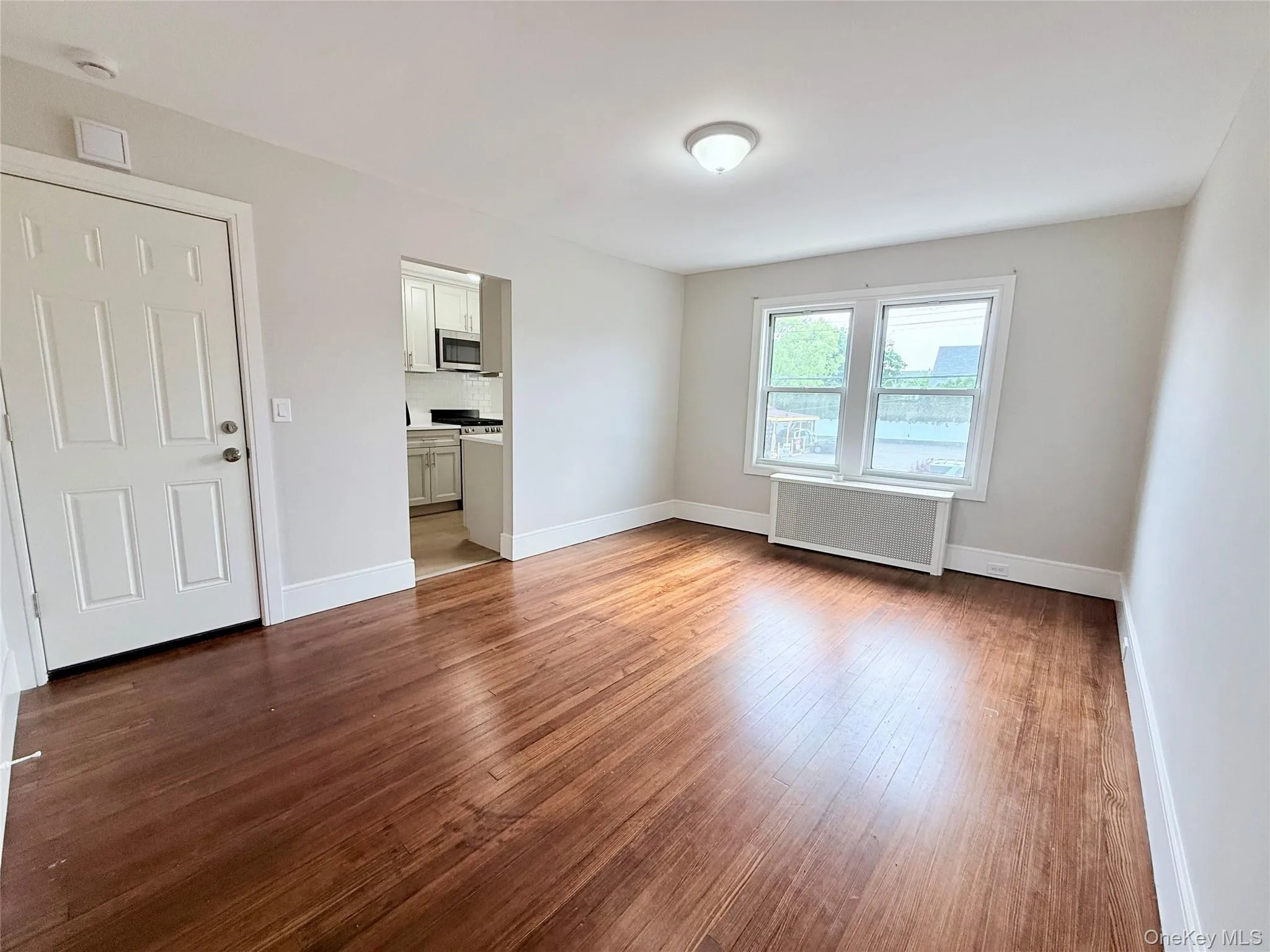 678 Willis Avenue, North Hempstead, NY, 1 Bedroom Bedrooms, 3 Rooms Rooms,1 BathroomBathrooms,Residential Lease,For Rent,Willis,0,1022904 678 Willis Avenue, North Hempstead, NY, 1 Bedroom Bedrooms, 3 Rooms Rooms,1 BathroomBathrooms,Residential Lease,For Rent,Willis,0,1022904