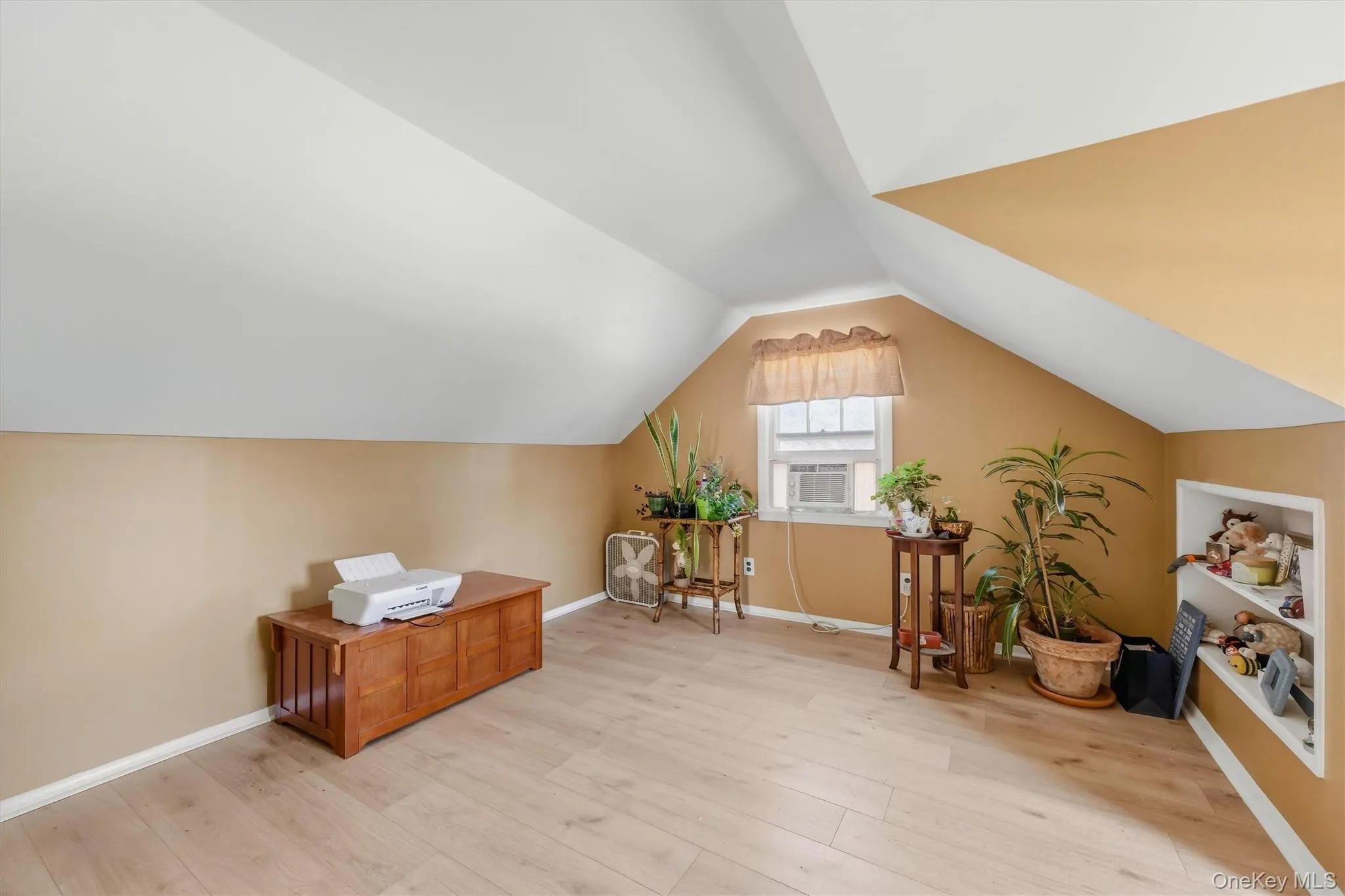 13 Calmer Place, Hyde Park, NY, 4 Bedrooms Bedrooms, 8 Rooms Rooms,1 BathroomBathrooms,Residential,For Rent,Calmer,0,1022909 13 Calmer Place, Hyde Park, NY, 4 Bedrooms Bedrooms, 8 Rooms Rooms,1 BathroomBathrooms,Residential,For Rent,Calmer,0,1022909