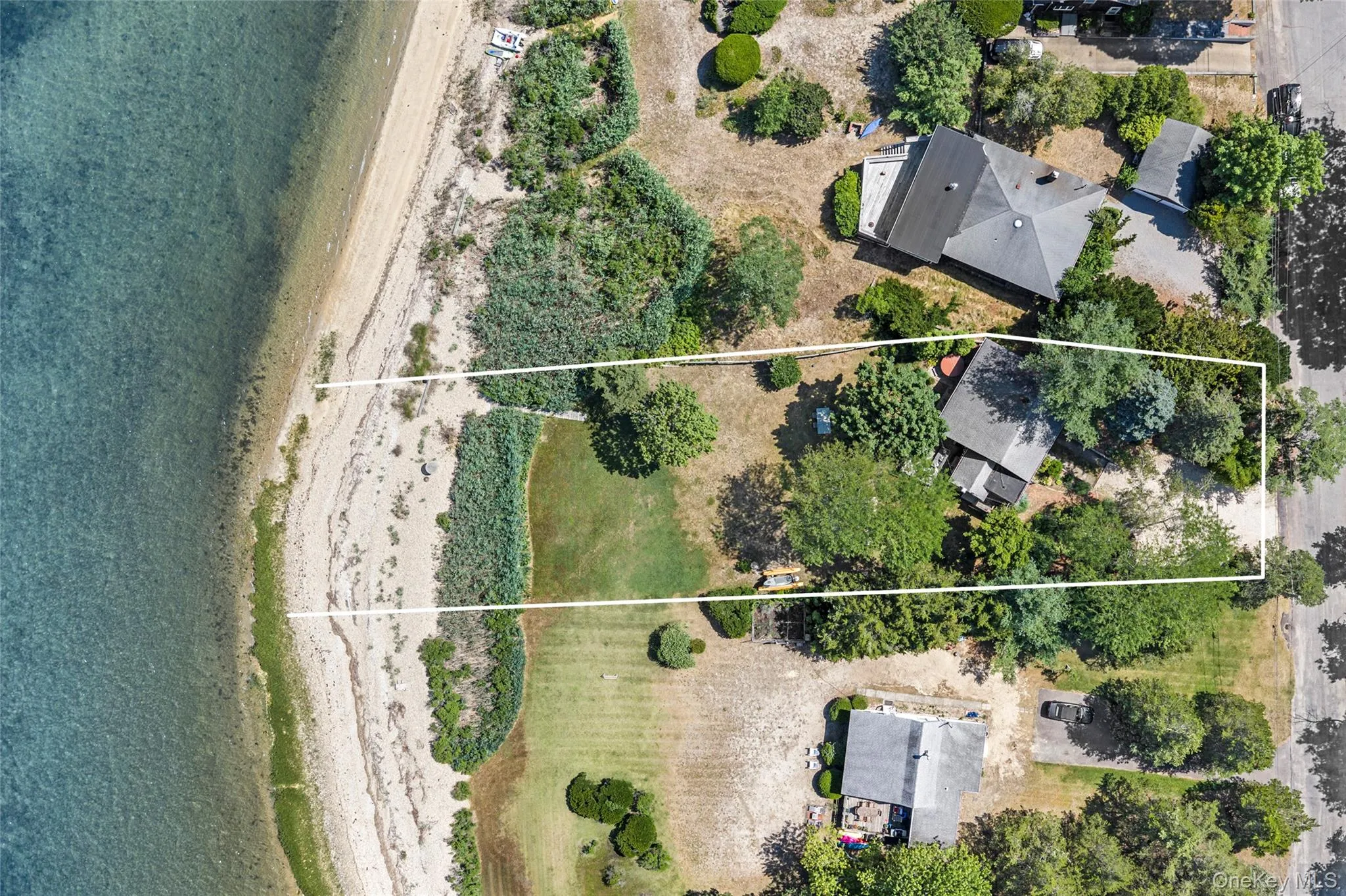 21 Breeze Hill Road, East Hampton, NY, 3 Bedrooms Bedrooms, 6 Rooms Rooms,1 BathroomBathrooms,Residential,For Rent,Breeze Hill,0,1022911 21 Breeze Hill Road, East Hampton, NY, 3 Bedrooms Bedrooms, 6 Rooms Rooms,1 BathroomBathrooms,Residential,For Rent,Breeze Hill,0,1022911