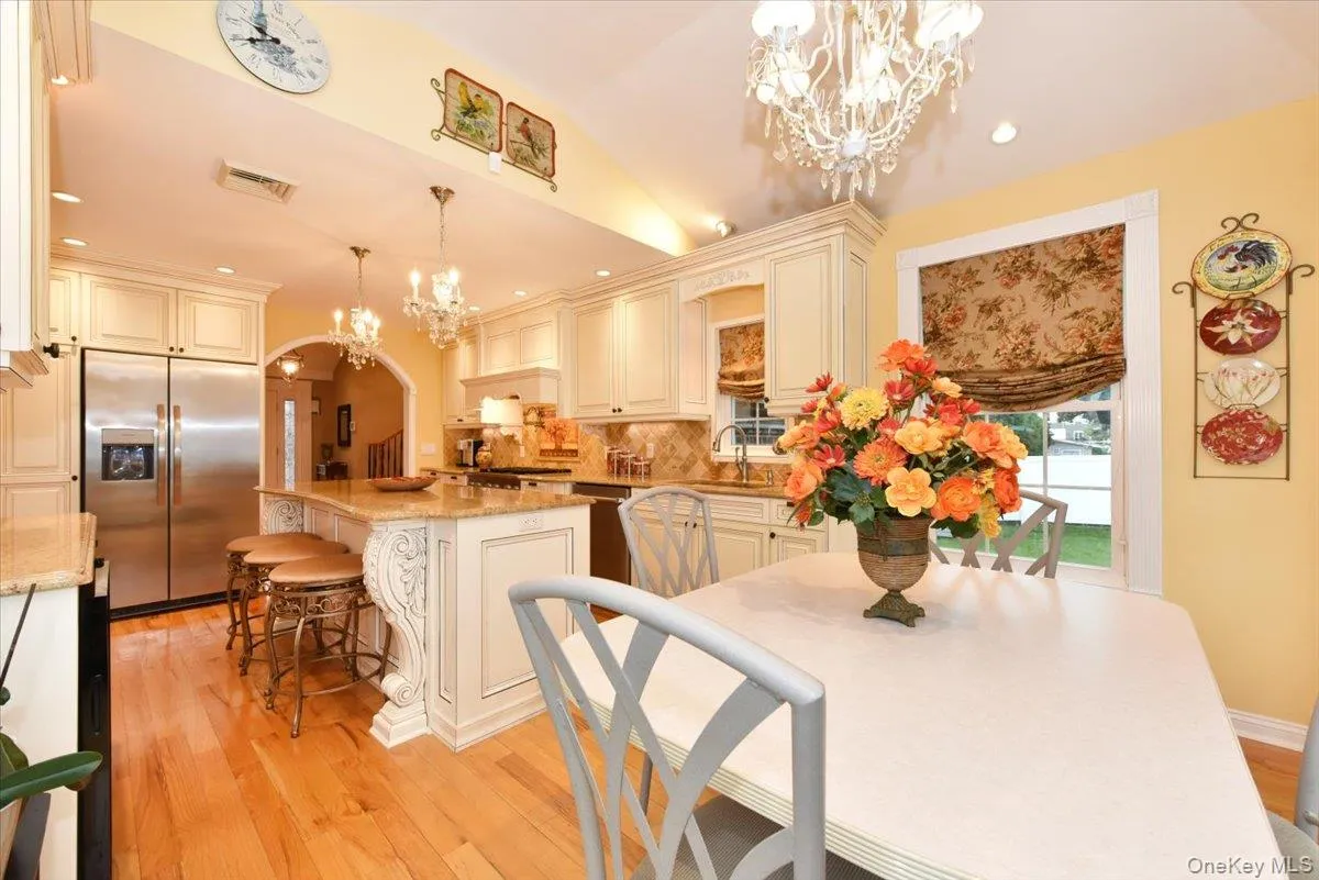 32 Lark Drive, Oyster Bay, NY, 3 Bedrooms Bedrooms, 7 Rooms Rooms,2 BathroomsBathrooms,Residential,For Rent,Lark,0,1022916 32 Lark Drive, Oyster Bay, NY, 3 Bedrooms Bedrooms, 7 Rooms Rooms,2 BathroomsBathrooms,Residential,For Rent,Lark,0,1022916