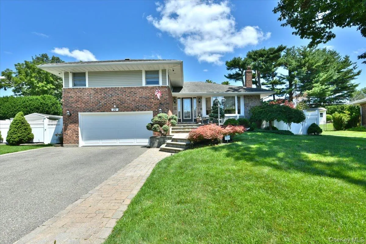 32 Lark Drive, Oyster Bay, NY, 3 Bedrooms Bedrooms, 7 Rooms Rooms,2 BathroomsBathrooms,Residential,For Rent,Lark,0,1022916 32 Lark Drive, Oyster Bay, NY, 3 Bedrooms Bedrooms, 7 Rooms Rooms,2 BathroomsBathrooms,Residential,For Rent,Lark,0,1022916
