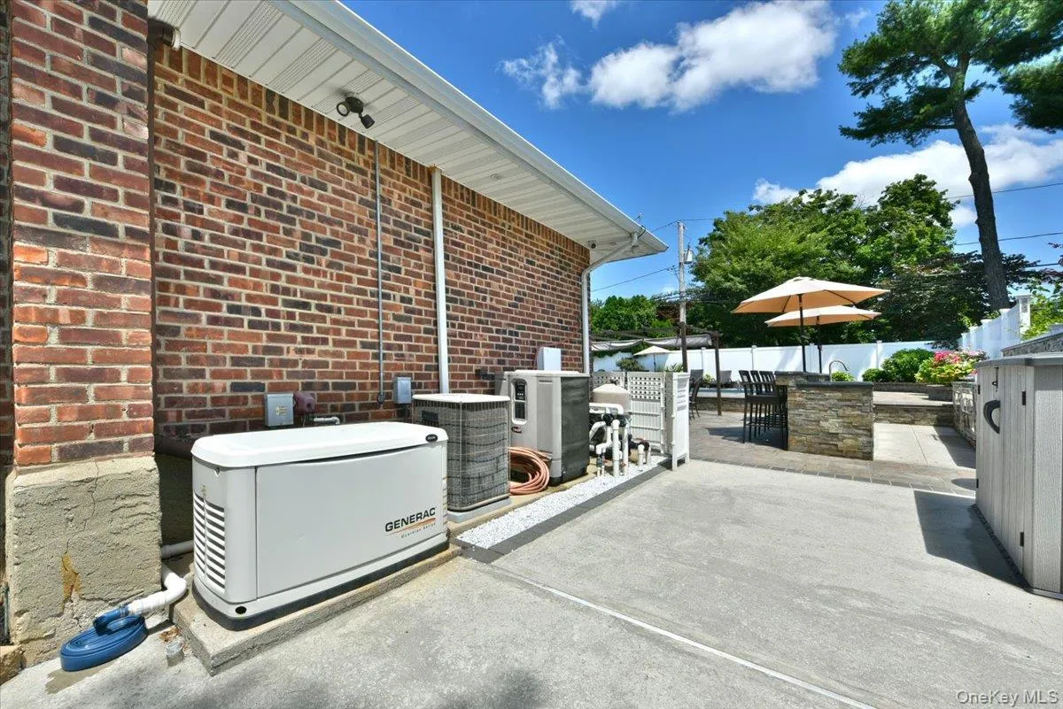 32 Lark Drive, Oyster Bay, NY, 3 Bedrooms Bedrooms, 7 Rooms Rooms,2 BathroomsBathrooms,Residential,For Rent,Lark,0,1022916 32 Lark Drive, Oyster Bay, NY, 3 Bedrooms Bedrooms, 7 Rooms Rooms,2 BathroomsBathrooms,Residential,For Rent,Lark,0,1022916