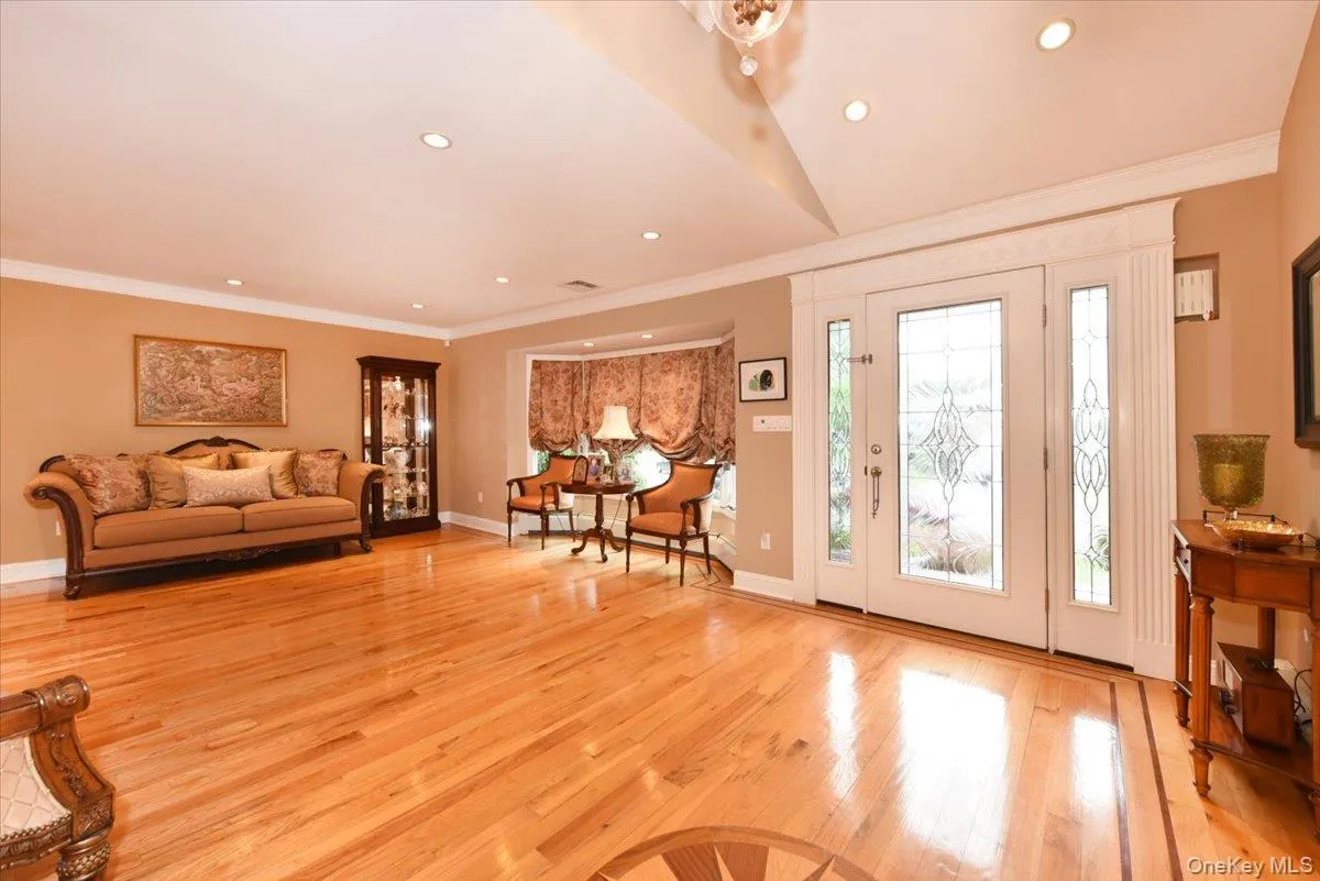 32 Lark Drive, Oyster Bay, NY, 3 Bedrooms Bedrooms, 7 Rooms Rooms,2 BathroomsBathrooms,Residential,For Rent,Lark,0,1022916 32 Lark Drive, Oyster Bay, NY, 3 Bedrooms Bedrooms, 7 Rooms Rooms,2 BathroomsBathrooms,Residential,For Rent,Lark,0,1022916