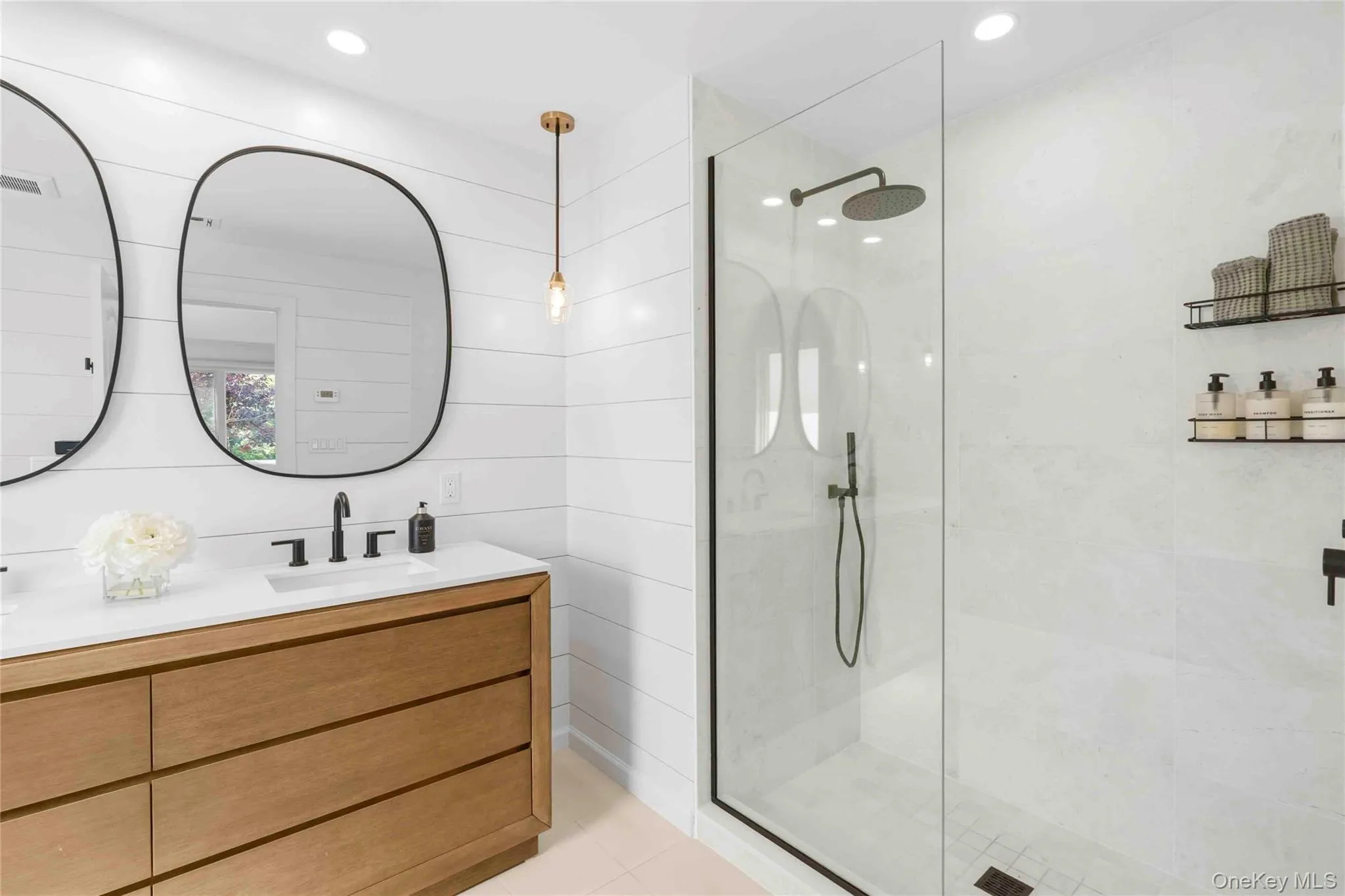 50 Sunset Avenue, Southampton, NY, 4 Bedrooms Bedrooms, 12 Rooms Rooms,4 BathroomsBathrooms,Residential,For Rent,Sunset,0,1022922 50 Sunset Avenue, Southampton, NY, 4 Bedrooms Bedrooms, 12 Rooms Rooms,4 BathroomsBathrooms,Residential,For Rent,Sunset,0,1022922
