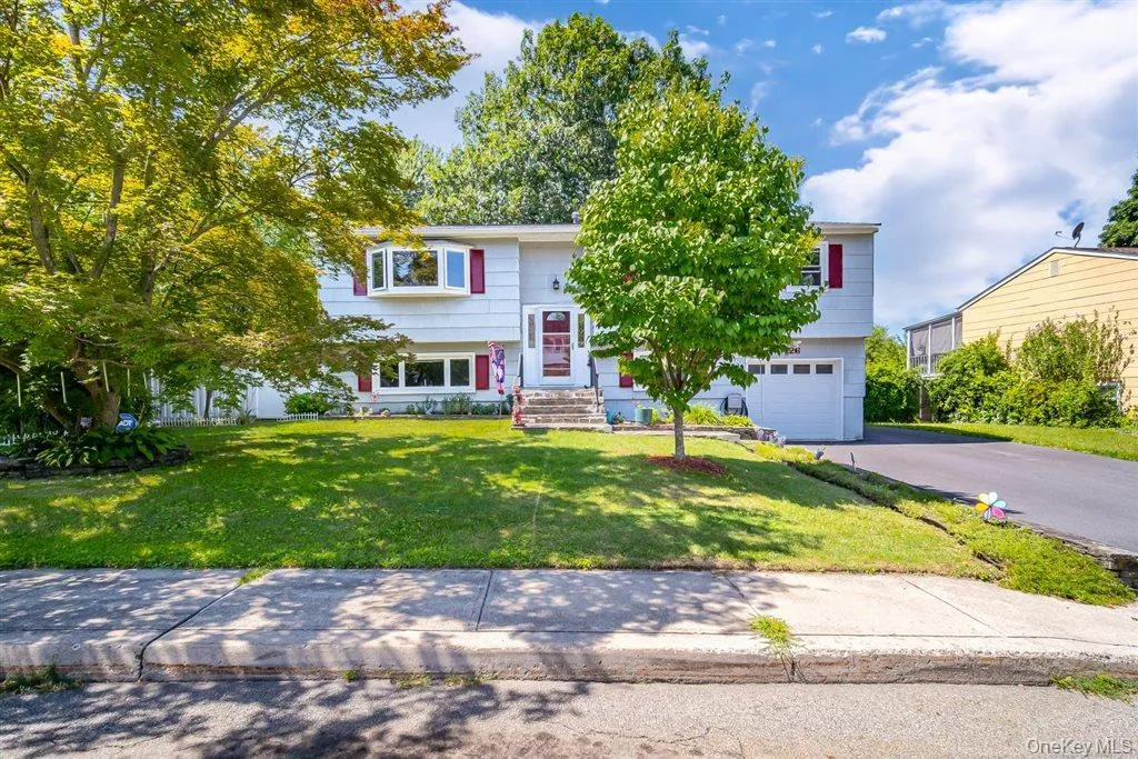 26 Heaney Drive, Beacon, NY, 4 Bedrooms Bedrooms, 9 Rooms Rooms,2 BathroomsBathrooms,Residential,For Rent,Heaney,0,1022924 26 Heaney Drive, Beacon, NY, 4 Bedrooms Bedrooms, 9 Rooms Rooms,2 BathroomsBathrooms,Residential,For Rent,Heaney,0,1022924