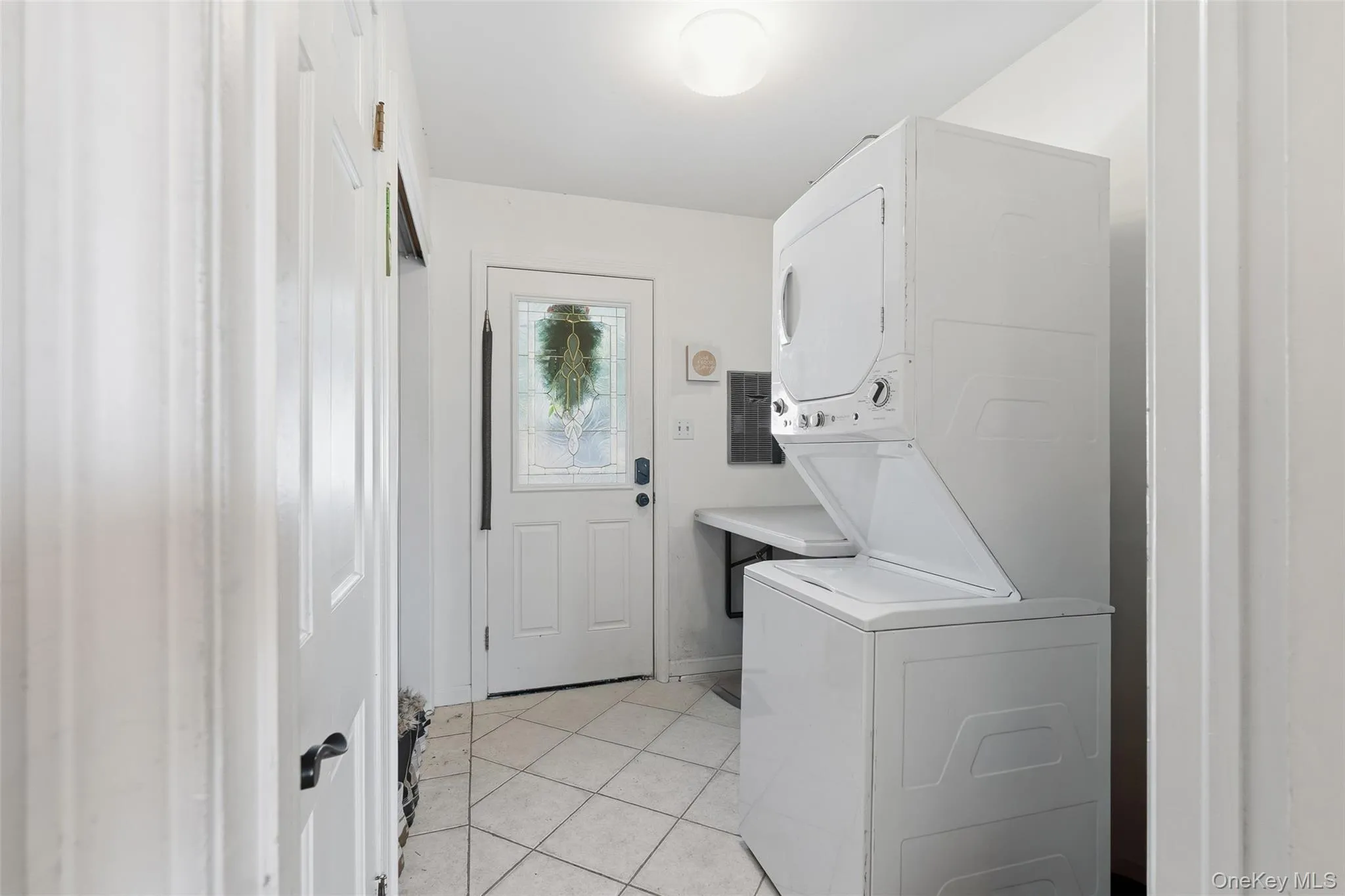 17 Birch Hill, Putnam Valley, NY, 4 Bedrooms Bedrooms, 10 Rooms Rooms,2 BathroomsBathrooms,Residential,For Rent,Birch Hill,0,1022925 17 Birch Hill, Putnam Valley, NY, 4 Bedrooms Bedrooms, 10 Rooms Rooms,2 BathroomsBathrooms,Residential,For Rent,Birch Hill,0,1022925