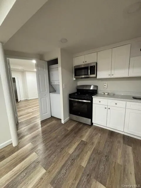 159 Main Street, Huntington, NY, 1 Bedroom Bedrooms, 2 Rooms Rooms,1 BathroomBathrooms,Residential Lease,For Rent,Main,0,1022934 159 Main Street, Huntington, NY, 1 Bedroom Bedrooms, 2 Rooms Rooms,1 BathroomBathrooms,Residential Lease,For Rent,Main,0,1022934