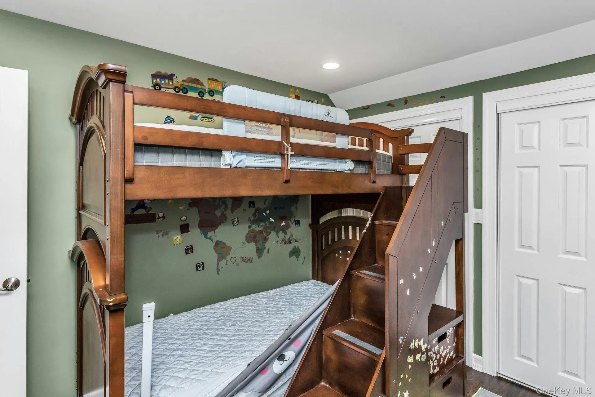 34 Preston Street, North Hempstead, NY, 2 Bedrooms Bedrooms, 6 Rooms Rooms,2 BathroomsBathrooms,Residential Lease,For Rent,Preston,0,1022936 34 Preston Street, North Hempstead, NY, 2 Bedrooms Bedrooms, 6 Rooms Rooms,2 BathroomsBathrooms,Residential Lease,For Rent,Preston,0,1022936