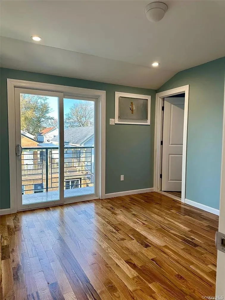 10211 164th Avenue, New York, NY, 3 Bedrooms Bedrooms, 5 Rooms Rooms,2 BathroomsBathrooms,Residential Lease,For Rent,164th,0,1022943 10211 164th Avenue, New York, NY, 3 Bedrooms Bedrooms, 5 Rooms Rooms,2 BathroomsBathrooms,Residential Lease,For Rent,164th,0,1022943
