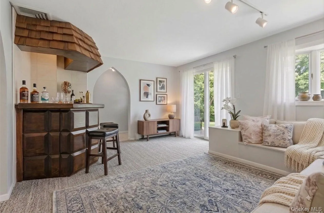 26 King Street, Brookhaven, NY, 4 Bedrooms Bedrooms, 9 Rooms Rooms,2 BathroomsBathrooms,Residential,For Rent,King,0,1022946 26 King Street, Brookhaven, NY, 4 Bedrooms Bedrooms, 9 Rooms Rooms,2 BathroomsBathrooms,Residential,For Rent,King,0,1022946