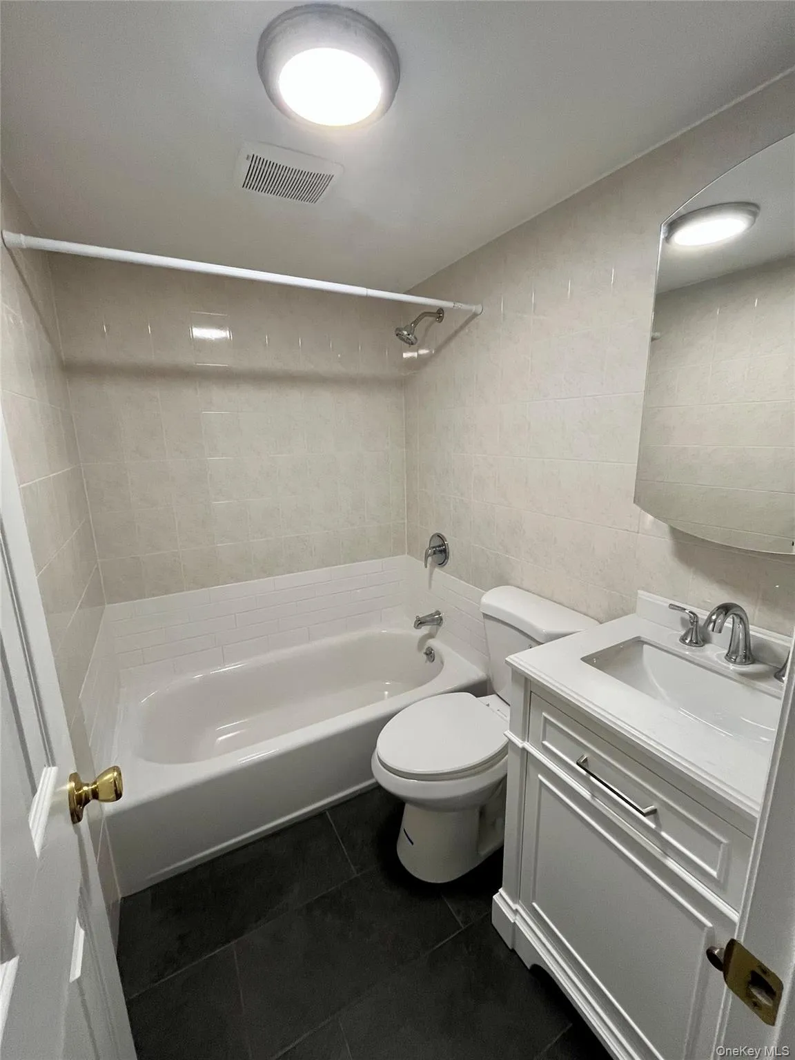 56 Tilden Lane, Huntington, NY, 3 Bedrooms Bedrooms, 6 Rooms Rooms,1 BathroomBathrooms,Residential Lease,For Rent,Tilden,0,1022959 56 Tilden Lane, Huntington, NY, 3 Bedrooms Bedrooms, 6 Rooms Rooms,1 BathroomBathrooms,Residential Lease,For Rent,Tilden,0,1022959