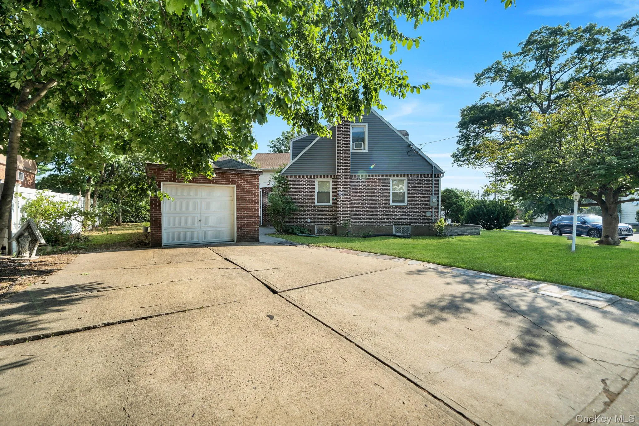 102 Strattford Road, North Hempstead, NY, 4 Bedrooms Bedrooms, 6 Rooms Rooms,2 BathroomsBathrooms,Residential,For Rent,Strattford,0,1022963 102 Strattford Road, North Hempstead, NY, 4 Bedrooms Bedrooms, 6 Rooms Rooms,2 BathroomsBathrooms,Residential,For Rent,Strattford,0,1022963
