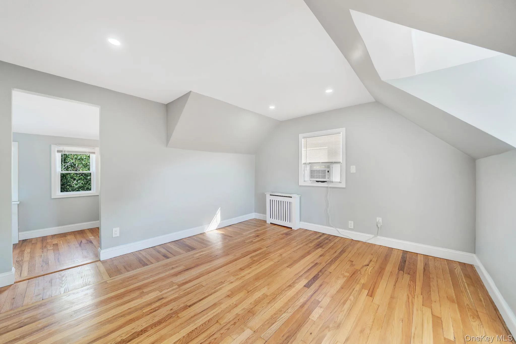 102 Strattford Road, North Hempstead, NY, 4 Bedrooms Bedrooms, 6 Rooms Rooms,2 BathroomsBathrooms,Residential,For Rent,Strattford,0,1022963 102 Strattford Road, North Hempstead, NY, 4 Bedrooms Bedrooms, 6 Rooms Rooms,2 BathroomsBathrooms,Residential,For Rent,Strattford,0,1022963