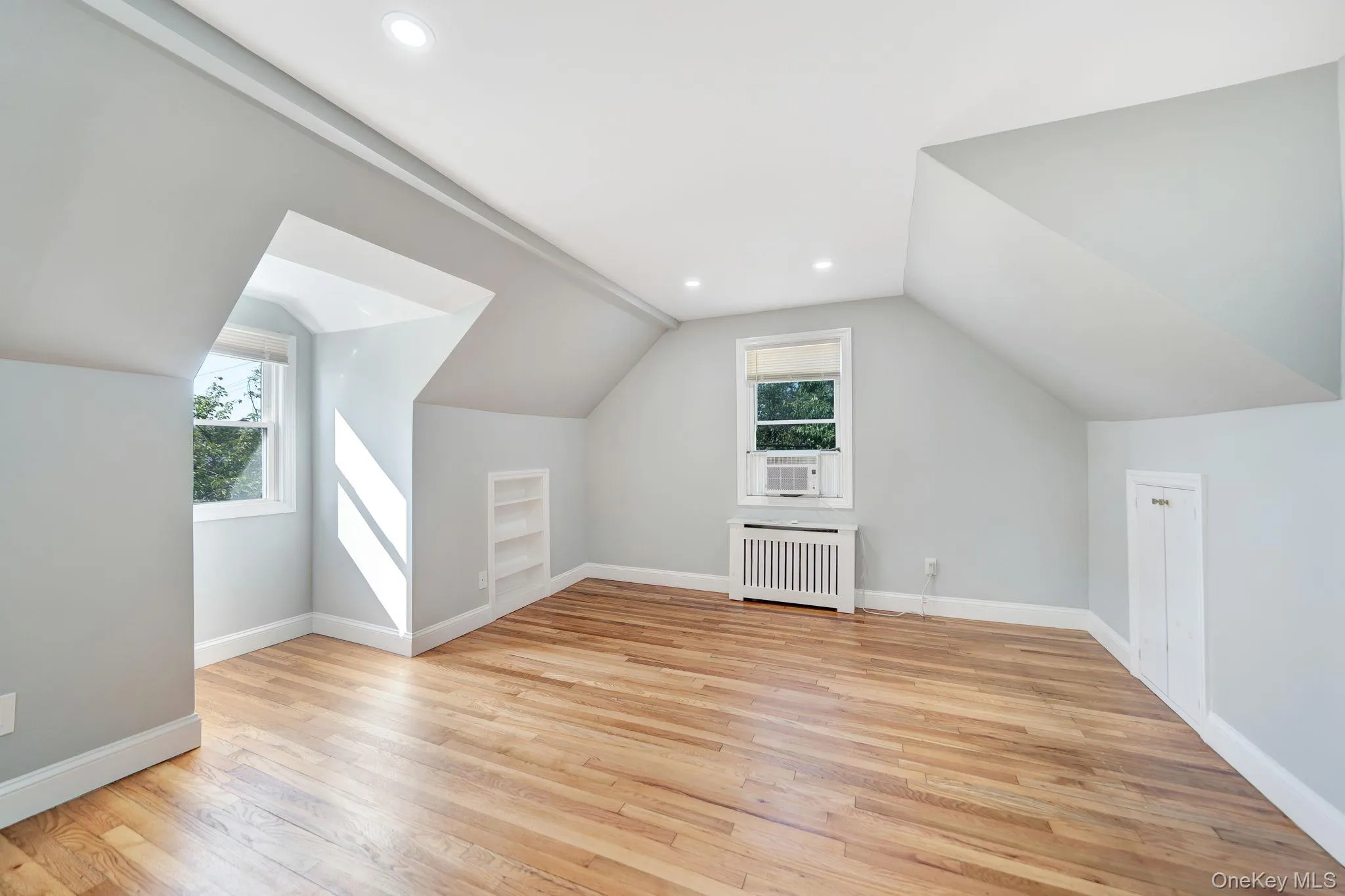 102 Strattford Road, North Hempstead, NY, 4 Bedrooms Bedrooms, 6 Rooms Rooms,2 BathroomsBathrooms,Residential,For Rent,Strattford,0,1022963 102 Strattford Road, North Hempstead, NY, 4 Bedrooms Bedrooms, 6 Rooms Rooms,2 BathroomsBathrooms,Residential,For Rent,Strattford,0,1022963