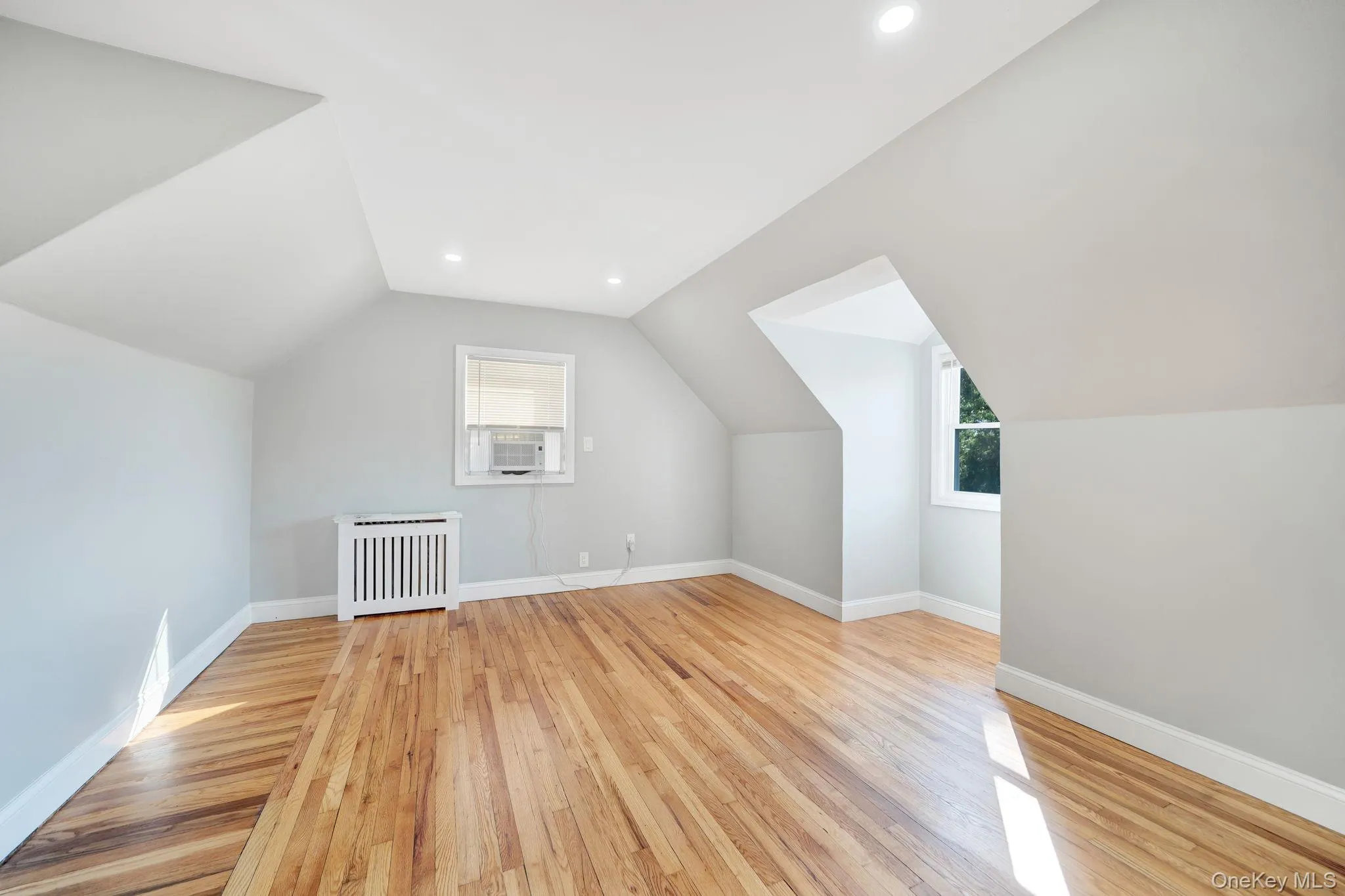 102 Strattford Road, North Hempstead, NY, 4 Bedrooms Bedrooms, 6 Rooms Rooms,2 BathroomsBathrooms,Residential,For Rent,Strattford,0,1022963 102 Strattford Road, North Hempstead, NY, 4 Bedrooms Bedrooms, 6 Rooms Rooms,2 BathroomsBathrooms,Residential,For Rent,Strattford,0,1022963