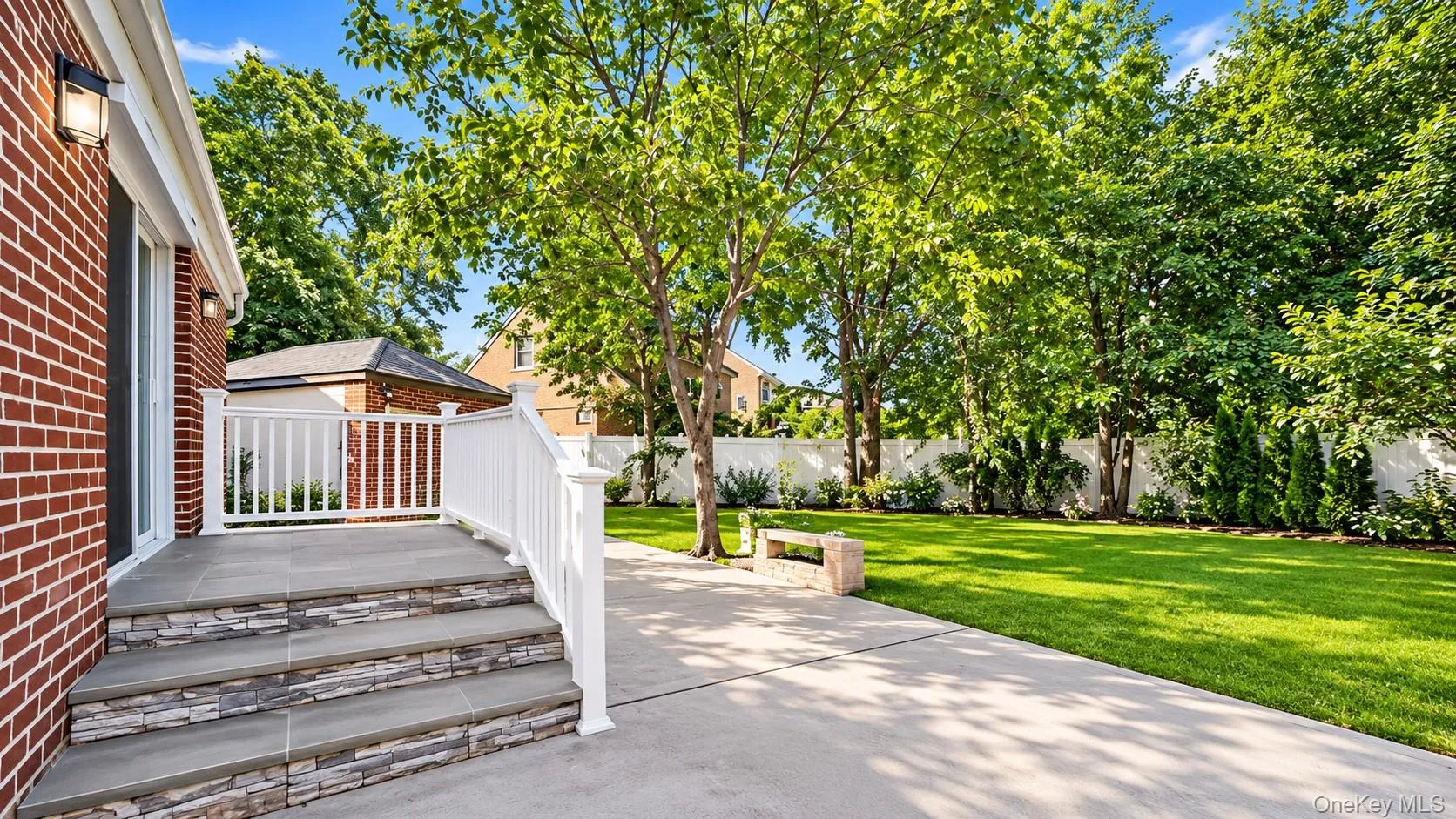 102 Strattford Road, North Hempstead, NY, 4 Bedrooms Bedrooms, 6 Rooms Rooms,2 BathroomsBathrooms,Residential,For Rent,Strattford,0,1022963 102 Strattford Road, North Hempstead, NY, 4 Bedrooms Bedrooms, 6 Rooms Rooms,2 BathroomsBathrooms,Residential,For Rent,Strattford,0,1022963