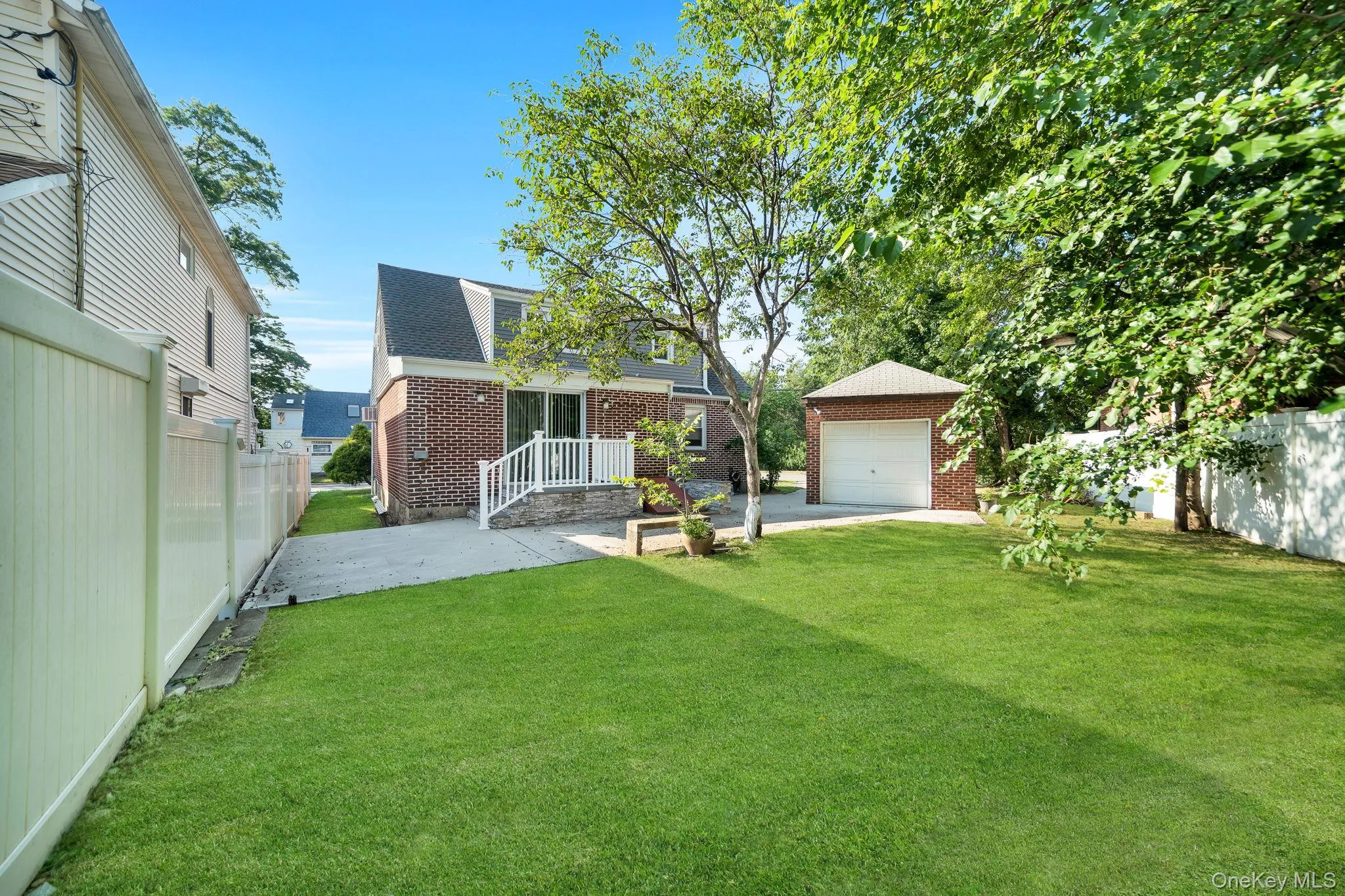 102 Strattford Road, North Hempstead, NY, 4 Bedrooms Bedrooms, 6 Rooms Rooms,2 BathroomsBathrooms,Residential,For Rent,Strattford,0,1022963 102 Strattford Road, North Hempstead, NY, 4 Bedrooms Bedrooms, 6 Rooms Rooms,2 BathroomsBathrooms,Residential,For Rent,Strattford,0,1022963