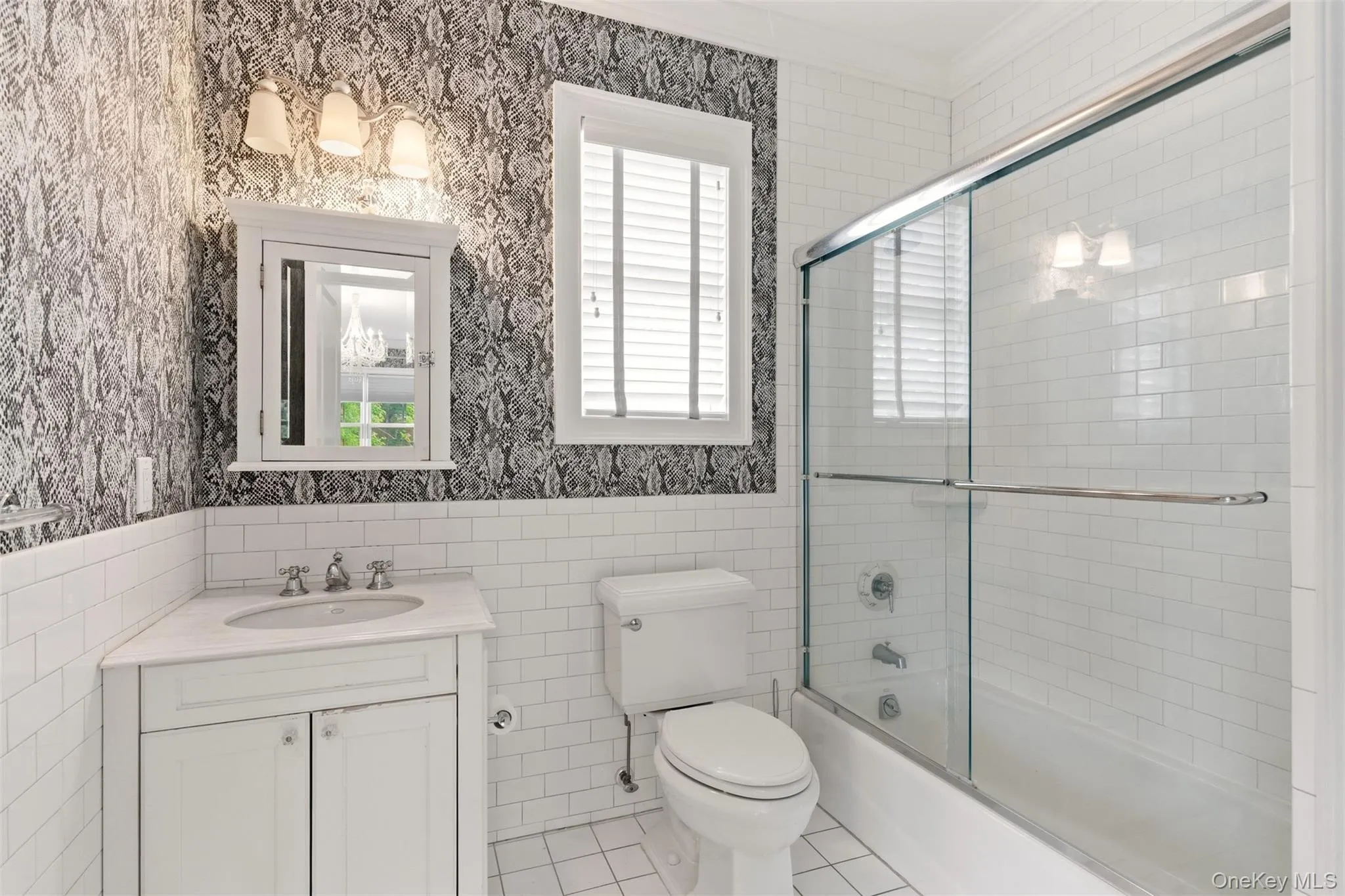 9 May Hill Lane, Huntington, NY, 5 Bedrooms Bedrooms, 11 Rooms Rooms,4 BathroomsBathrooms,Residential,For Rent,May Hill,0,1022965 9 May Hill Lane, Huntington, NY, 5 Bedrooms Bedrooms, 11 Rooms Rooms,4 BathroomsBathrooms,Residential,For Rent,May Hill,0,1022965