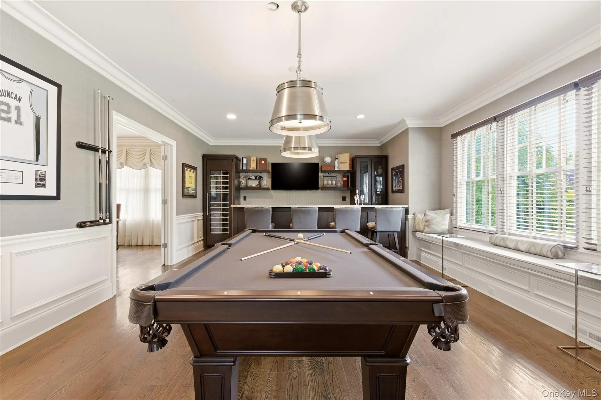 9 May Hill Lane, Huntington, NY, 5 Bedrooms Bedrooms, 11 Rooms Rooms,4 BathroomsBathrooms,Residential,For Rent,May Hill,0,1022965 9 May Hill Lane, Huntington, NY, 5 Bedrooms Bedrooms, 11 Rooms Rooms,4 BathroomsBathrooms,Residential,For Rent,May Hill,0,1022965