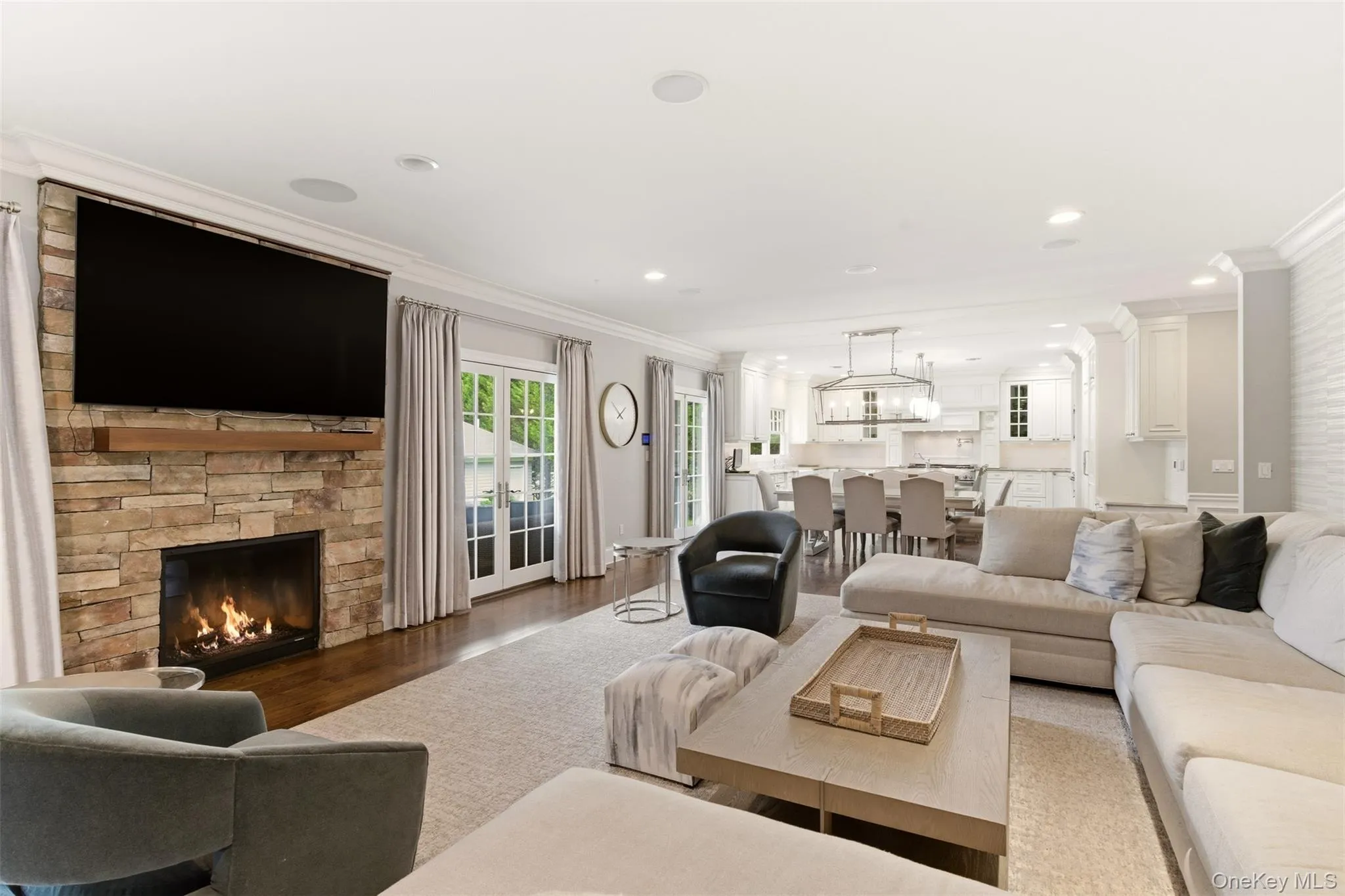 9 May Hill Lane, Huntington, NY, 5 Bedrooms Bedrooms, 11 Rooms Rooms,4 BathroomsBathrooms,Residential,For Rent,May Hill,0,1022965 9 May Hill Lane, Huntington, NY, 5 Bedrooms Bedrooms, 11 Rooms Rooms,4 BathroomsBathrooms,Residential,For Rent,May Hill,0,1022965