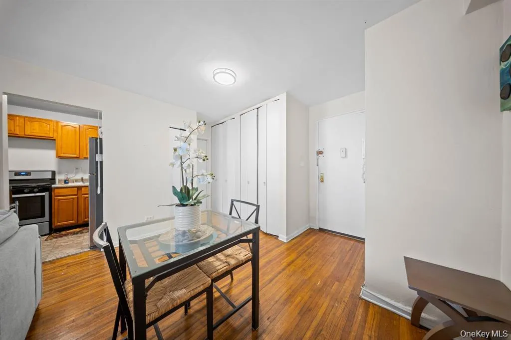 720 31st Street, New York, NY, 1 Bedroom Bedrooms, 4 Rooms Rooms,1 BathroomBathrooms,Residential Lease,For Rent,31st,0,1022966 720 31st Street, New York, NY, 1 Bedroom Bedrooms, 4 Rooms Rooms,1 BathroomBathrooms,Residential Lease,For Rent,31st,0,1022966