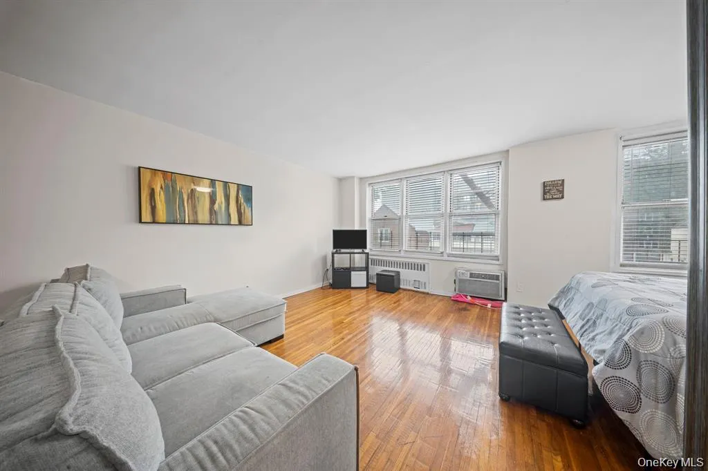 720 31st Street, New York, NY, 1 Bedroom Bedrooms, 4 Rooms Rooms,1 BathroomBathrooms,Residential Lease,For Rent,31st,0,1022966 720 31st Street, New York, NY, 1 Bedroom Bedrooms, 4 Rooms Rooms,1 BathroomBathrooms,Residential Lease,For Rent,31st,0,1022966