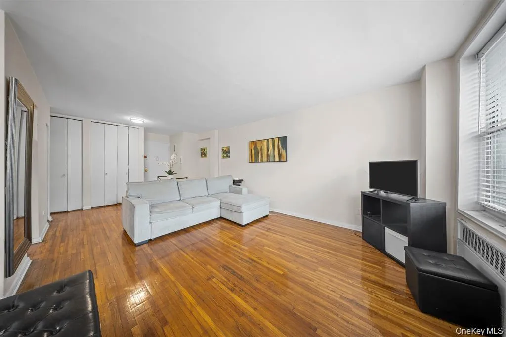 720 31st Street, New York, NY, 1 Bedroom Bedrooms, 4 Rooms Rooms,1 BathroomBathrooms,Residential Lease,For Rent,31st,0,1022966 720 31st Street, New York, NY, 1 Bedroom Bedrooms, 4 Rooms Rooms,1 BathroomBathrooms,Residential Lease,For Rent,31st,0,1022966