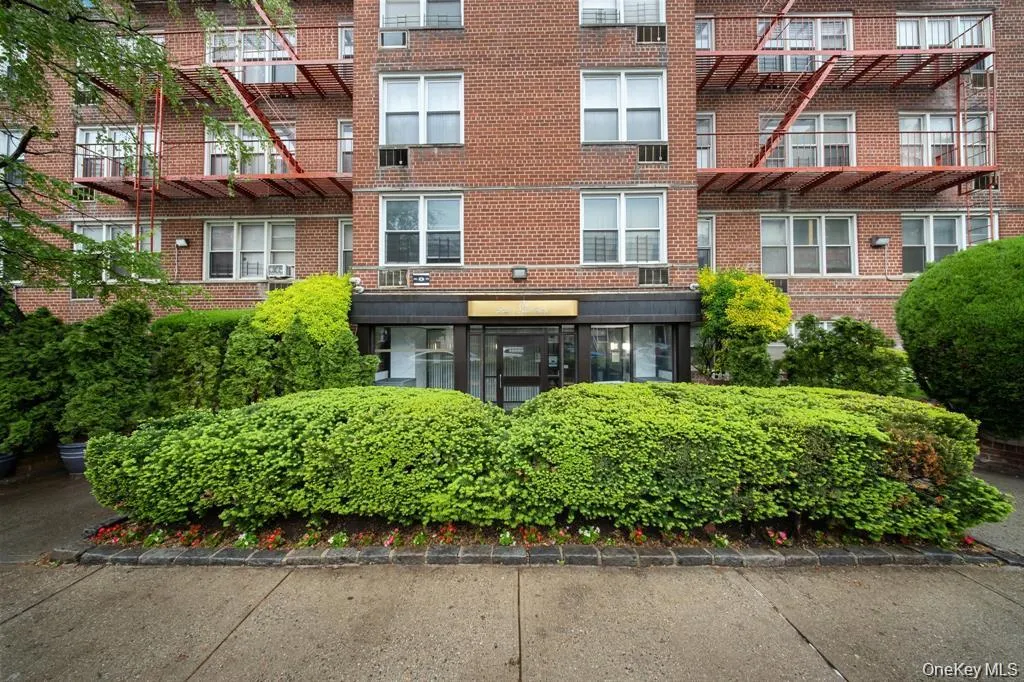 720 31st Street, New York, NY, 1 Bedroom Bedrooms, 4 Rooms Rooms,1 BathroomBathrooms,Residential Lease,For Rent,31st,0,1022966 720 31st Street, New York, NY, 1 Bedroom Bedrooms, 4 Rooms Rooms,1 BathroomBathrooms,Residential Lease,For Rent,31st,0,1022966