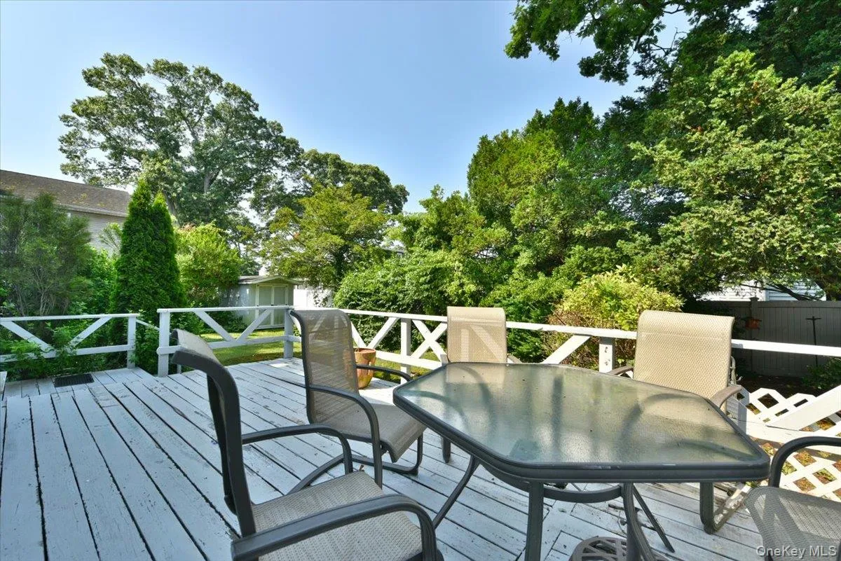 344 New York Avenue, Oyster Bay, NY, 3 Bedrooms Bedrooms, 11 Rooms Rooms,2 BathroomsBathrooms,Residential,For Rent,New York,0,1022968 344 New York Avenue, Oyster Bay, NY, 3 Bedrooms Bedrooms, 11 Rooms Rooms,2 BathroomsBathrooms,Residential,For Rent,New York,0,1022968