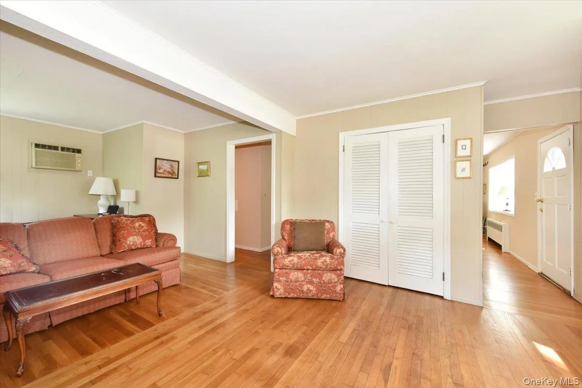 344 New York Avenue, Oyster Bay, NY, 3 Bedrooms Bedrooms, 11 Rooms Rooms,2 BathroomsBathrooms,Residential,For Rent,New York,0,1022968 344 New York Avenue, Oyster Bay, NY, 3 Bedrooms Bedrooms, 11 Rooms Rooms,2 BathroomsBathrooms,Residential,For Rent,New York,0,1022968