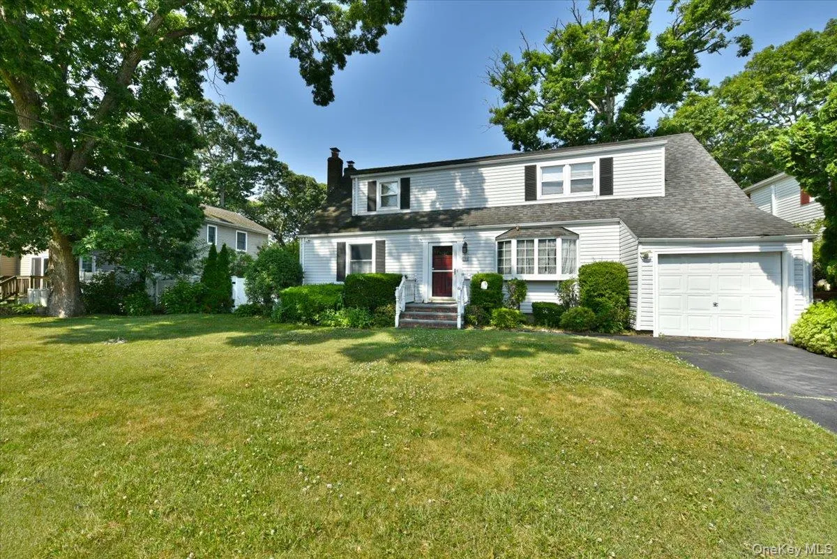 344 New York Avenue, Oyster Bay, NY, 3 Bedrooms Bedrooms, 11 Rooms Rooms,2 BathroomsBathrooms,Residential,For Rent,New York,0,1022968 344 New York Avenue, Oyster Bay, NY, 3 Bedrooms Bedrooms, 11 Rooms Rooms,2 BathroomsBathrooms,Residential,For Rent,New York,0,1022968