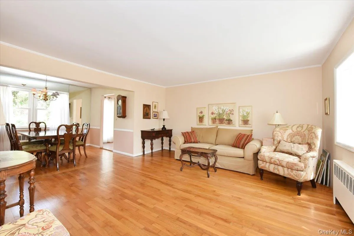 344 New York Avenue, Oyster Bay, NY, 3 Bedrooms Bedrooms, 11 Rooms Rooms,2 BathroomsBathrooms,Residential,For Rent,New York,0,1022968 344 New York Avenue, Oyster Bay, NY, 3 Bedrooms Bedrooms, 11 Rooms Rooms,2 BathroomsBathrooms,Residential,For Rent,New York,0,1022968