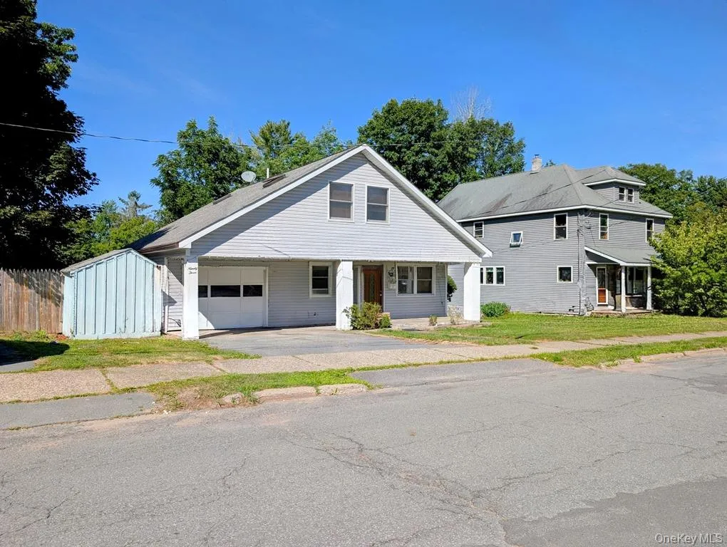 93 Carrier Street, Liberty, NY, 3 Bedrooms Bedrooms, 7 Rooms Rooms,3 BathroomsBathrooms,Residential,For Rent,Carrier,0,1022972 93 Carrier Street, Liberty, NY, 3 Bedrooms Bedrooms, 7 Rooms Rooms,3 BathroomsBathrooms,Residential,For Rent,Carrier,0,1022972