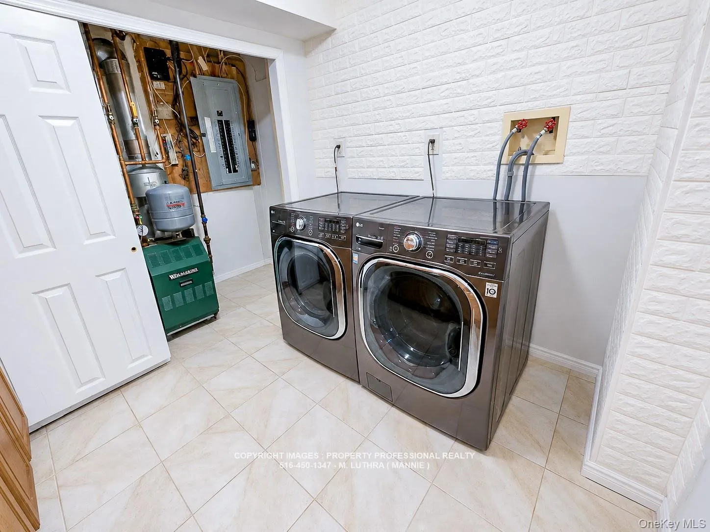 103 Holland Avenue, Hempstead, NY, 4 Bedrooms Bedrooms, 7 Rooms Rooms,3 BathroomsBathrooms,Residential Lease,For Rent,Holland,0,1022977 103 Holland Avenue, Hempstead, NY, 4 Bedrooms Bedrooms, 7 Rooms Rooms,3 BathroomsBathrooms,Residential Lease,For Rent,Holland,0,1022977