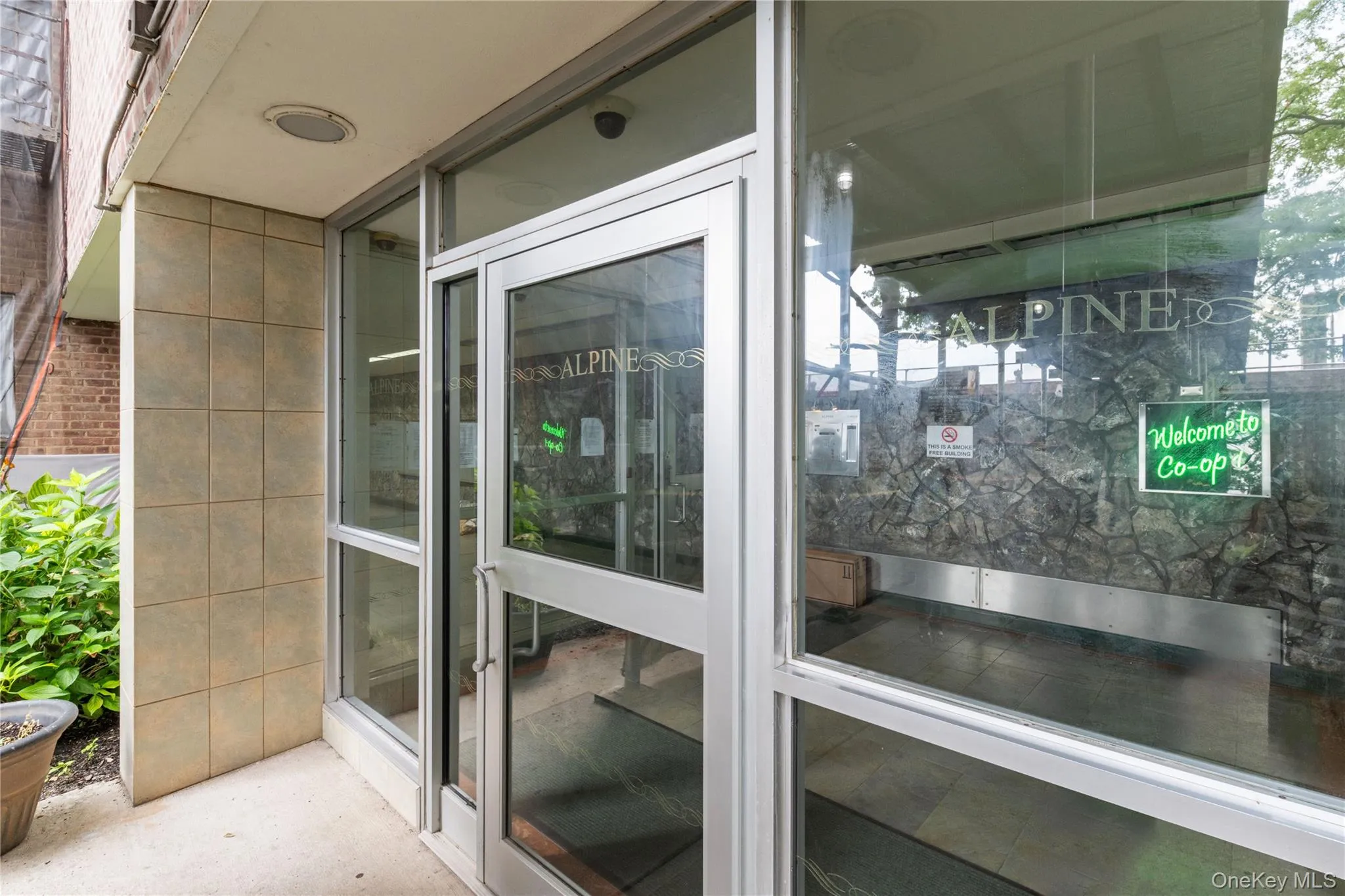 204-15 Foothill Ave., New York, NY, 2 Bedrooms Bedrooms, 5 Rooms Rooms,1 BathroomBathrooms,Residential,For Rent,Foothill Ave.,0,1022985 204-15 Foothill Ave., New York, NY, 2 Bedrooms Bedrooms, 5 Rooms Rooms,1 BathroomBathrooms,Residential,For Rent,Foothill Ave.,0,1022985