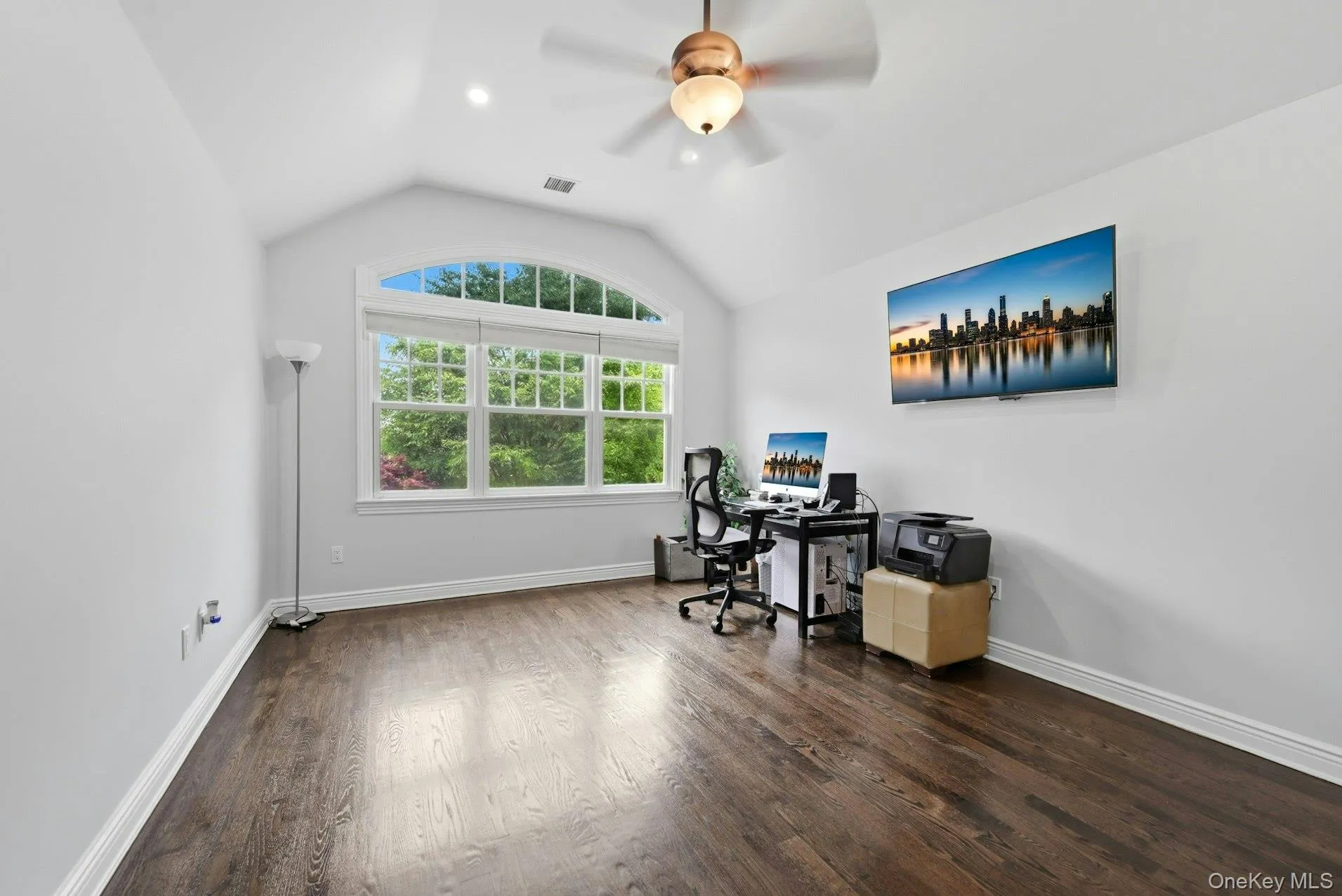 12 Glenridge Lane, Smithtown, NY, 4 Bedrooms Bedrooms, 8 Rooms Rooms,3 BathroomsBathrooms,Residential,For Rent,Glenridge,0,1022986 12 Glenridge Lane, Smithtown, NY, 4 Bedrooms Bedrooms, 8 Rooms Rooms,3 BathroomsBathrooms,Residential,For Rent,Glenridge,0,1022986