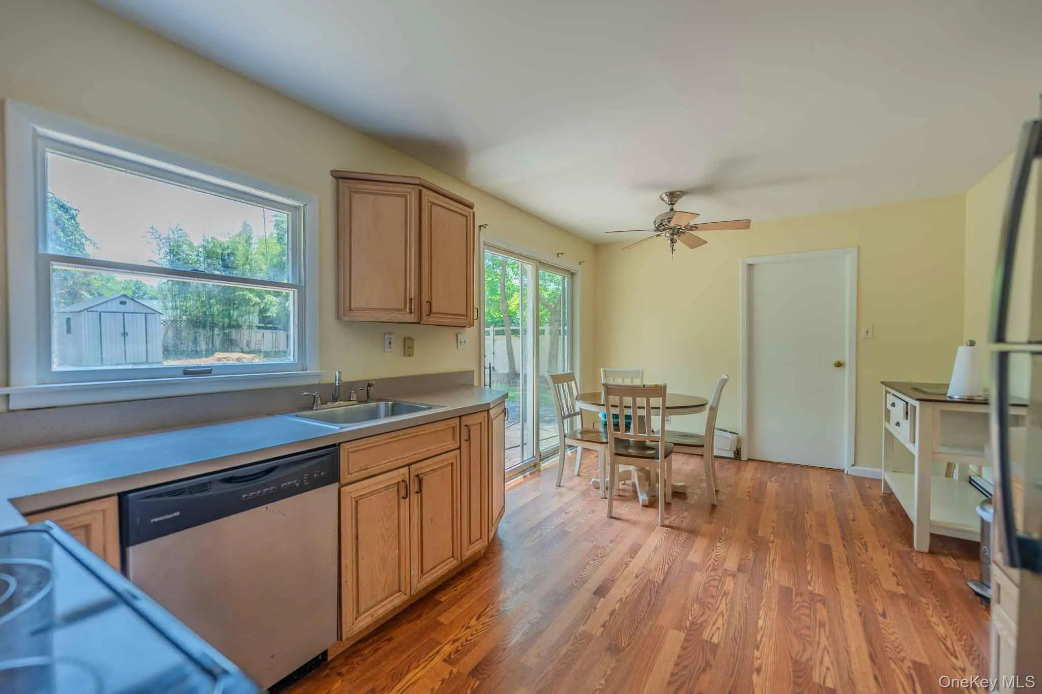 21 Madeley Lane, Brookhaven, NY, 3 Bedrooms Bedrooms, 8 Rooms Rooms,2 BathroomsBathrooms,Residential,For Rent,Madeley,0,1022987 21 Madeley Lane, Brookhaven, NY, 3 Bedrooms Bedrooms, 8 Rooms Rooms,2 BathroomsBathrooms,Residential,For Rent,Madeley,0,1022987