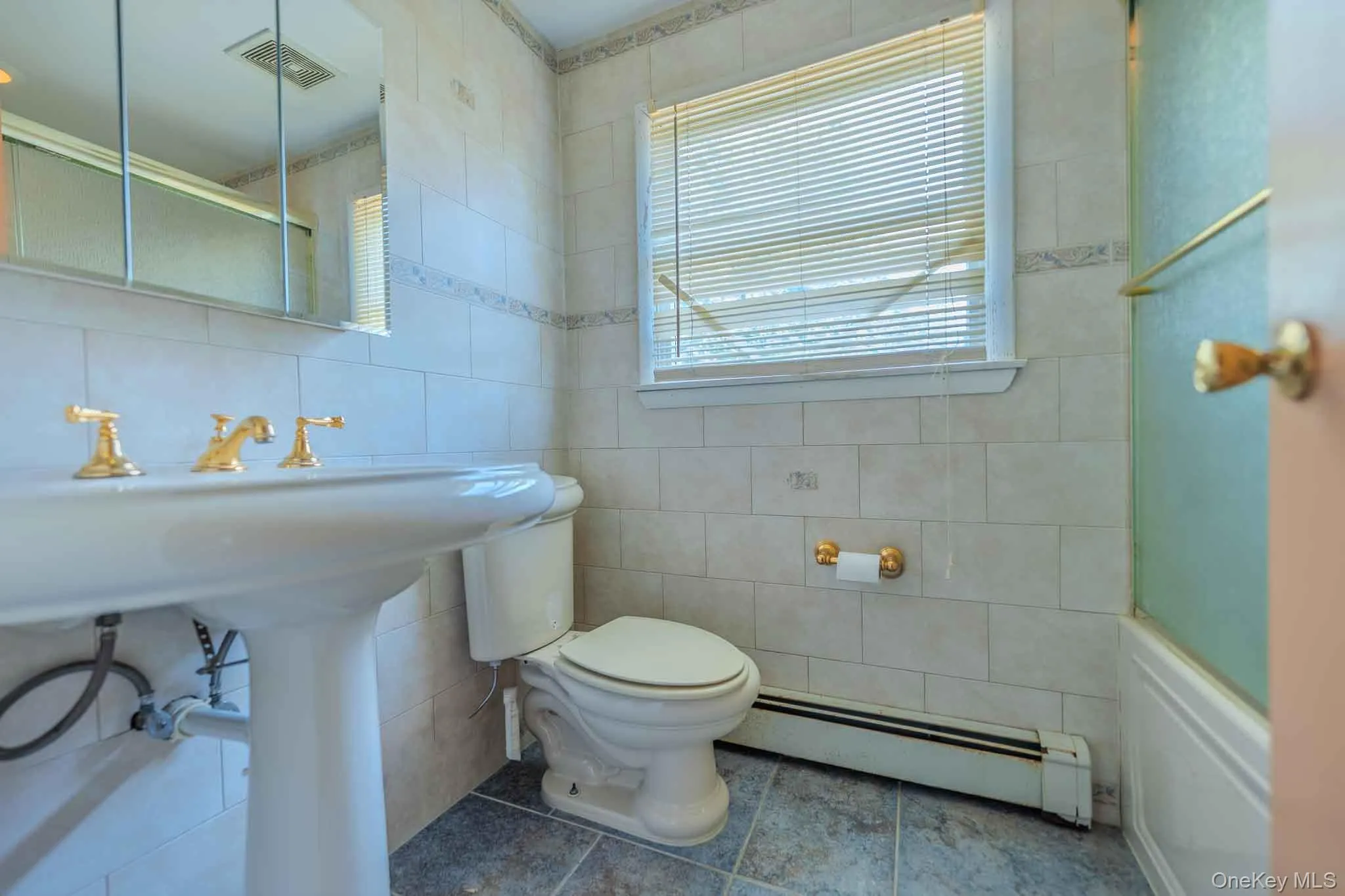 21 Madeley Lane, Brookhaven, NY, 3 Bedrooms Bedrooms, 8 Rooms Rooms,2 BathroomsBathrooms,Residential,For Rent,Madeley,0,1022987 21 Madeley Lane, Brookhaven, NY, 3 Bedrooms Bedrooms, 8 Rooms Rooms,2 BathroomsBathrooms,Residential,For Rent,Madeley,0,1022987