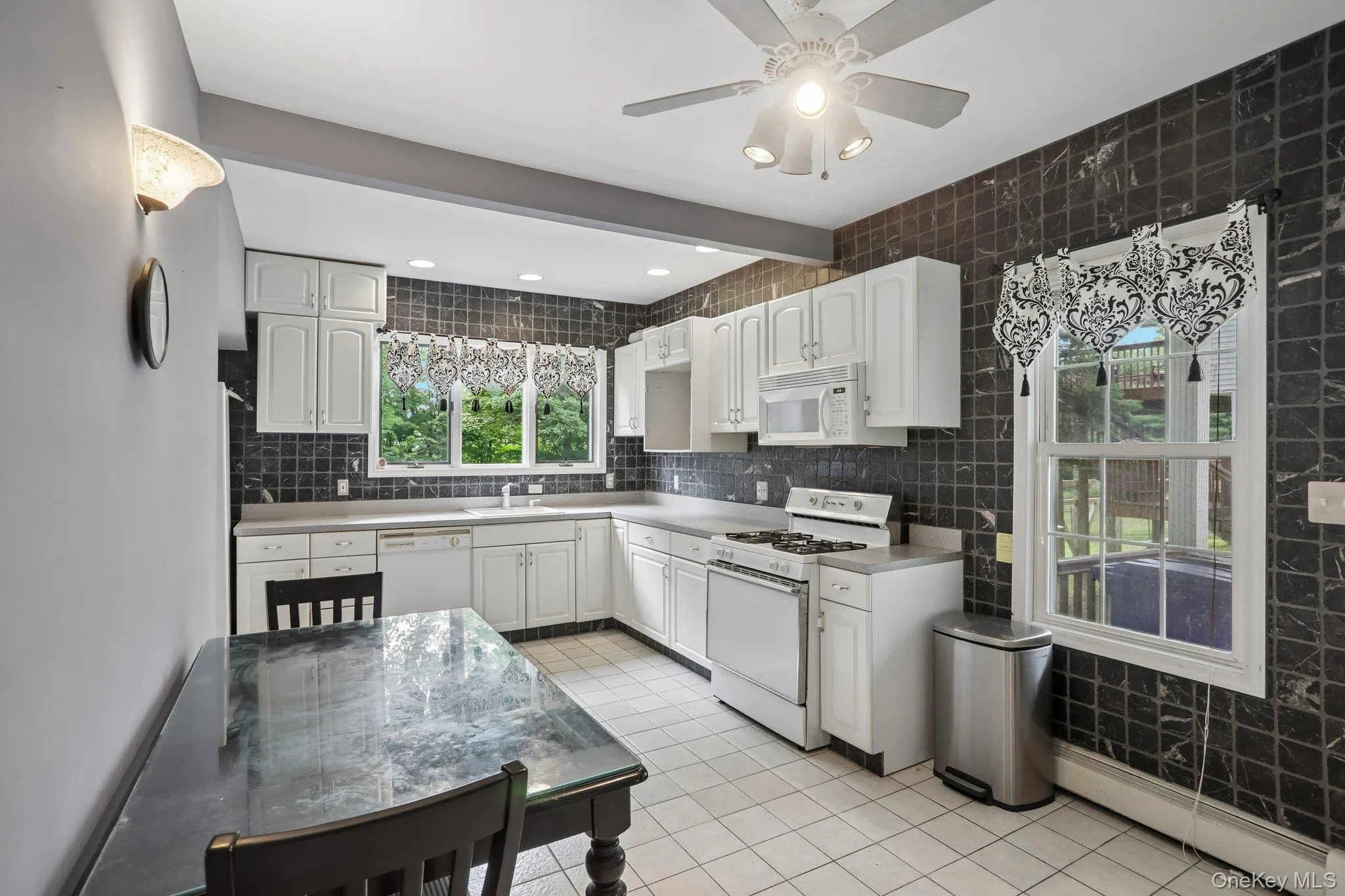 8 Sunset Heights, Monroe, NY, 2 Bedrooms Bedrooms, 6 Rooms Rooms,2 BathroomsBathrooms,Residential,For Rent,Sunset,0,1022990 8 Sunset Heights, Monroe, NY, 2 Bedrooms Bedrooms, 6 Rooms Rooms,2 BathroomsBathrooms,Residential,For Rent,Sunset,0,1022990
