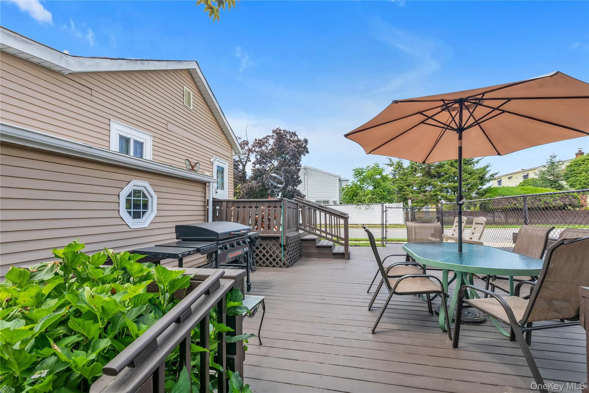 369 Maple Avenue, Hempstead, NY, 2 Bedrooms Bedrooms, 5 Rooms Rooms,1 BathroomBathrooms,Residential,For Rent,Maple,0,1023000 369 Maple Avenue, Hempstead, NY, 2 Bedrooms Bedrooms, 5 Rooms Rooms,1 BathroomBathrooms,Residential,For Rent,Maple,0,1023000