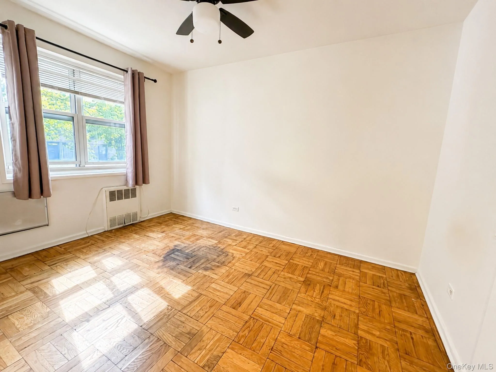 1010 Sherman Avenue, New York, NY, 2 Bedrooms Bedrooms, 5 Rooms Rooms,1 BathroomBathrooms,Residential,For Rent,Sherman,0,1023001 1010 Sherman Avenue, New York, NY, 2 Bedrooms Bedrooms, 5 Rooms Rooms,1 BathroomBathrooms,Residential,For Rent,Sherman,0,1023001