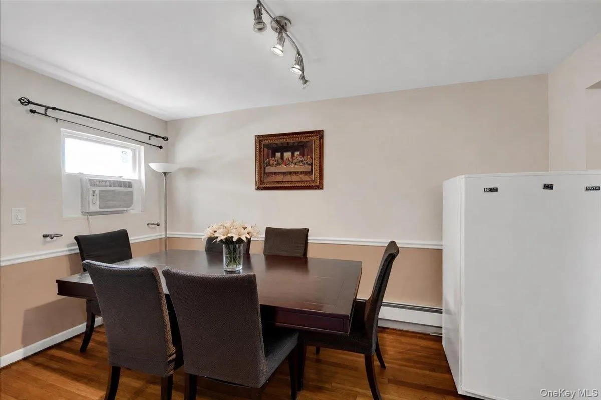 403 Torry Avenue, New York, NY, 4 Bedrooms Bedrooms, 10 Rooms Rooms,2 BathroomsBathrooms,Residential,For Rent,Torry,0,1023004 403 Torry Avenue, New York, NY, 4 Bedrooms Bedrooms, 10 Rooms Rooms,2 BathroomsBathrooms,Residential,For Rent,Torry,0,1023004