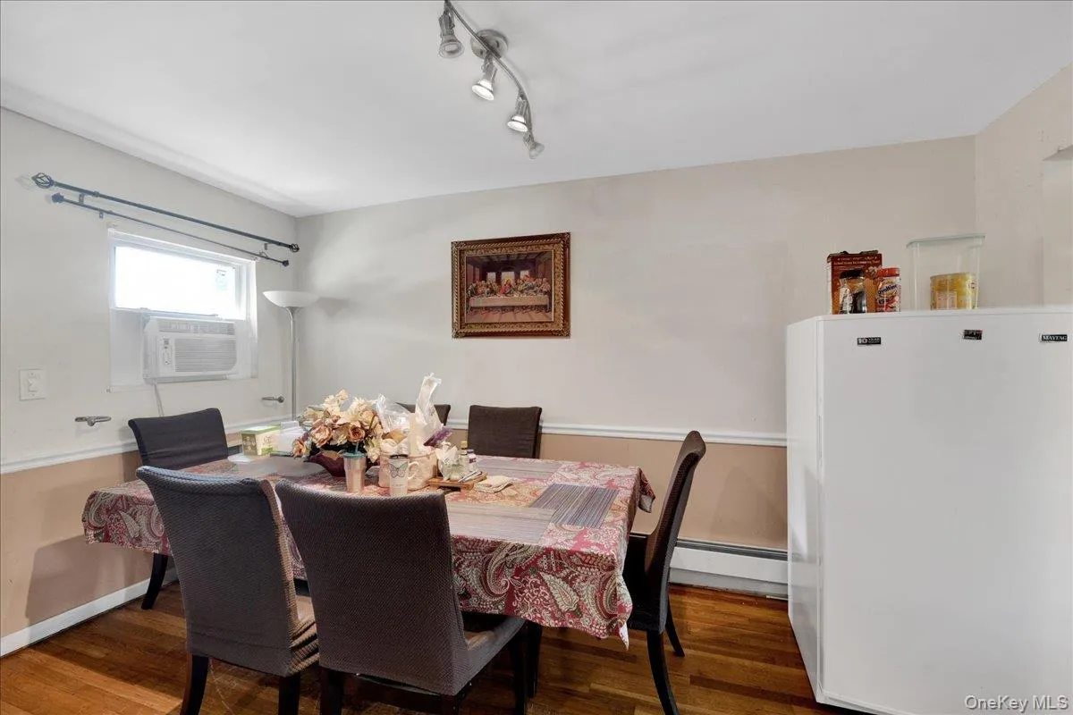 403 Torry Avenue, New York, NY, 4 Bedrooms Bedrooms, 10 Rooms Rooms,2 BathroomsBathrooms,Residential,For Rent,Torry,0,1023004 403 Torry Avenue, New York, NY, 4 Bedrooms Bedrooms, 10 Rooms Rooms,2 BathroomsBathrooms,Residential,For Rent,Torry,0,1023004