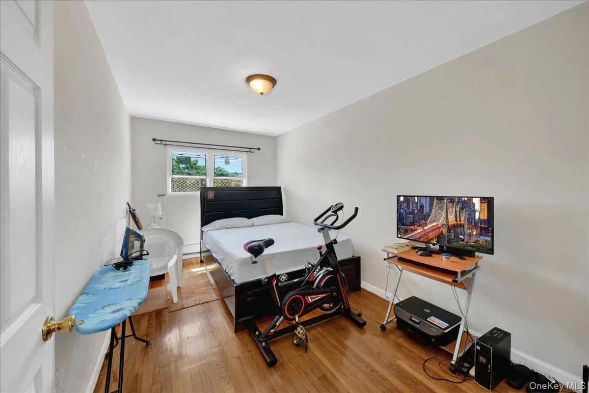 403 Torry Avenue, New York, NY, 4 Bedrooms Bedrooms, 10 Rooms Rooms,2 BathroomsBathrooms,Residential,For Rent,Torry,0,1023004 403 Torry Avenue, New York, NY, 4 Bedrooms Bedrooms, 10 Rooms Rooms,2 BathroomsBathrooms,Residential,For Rent,Torry,0,1023004