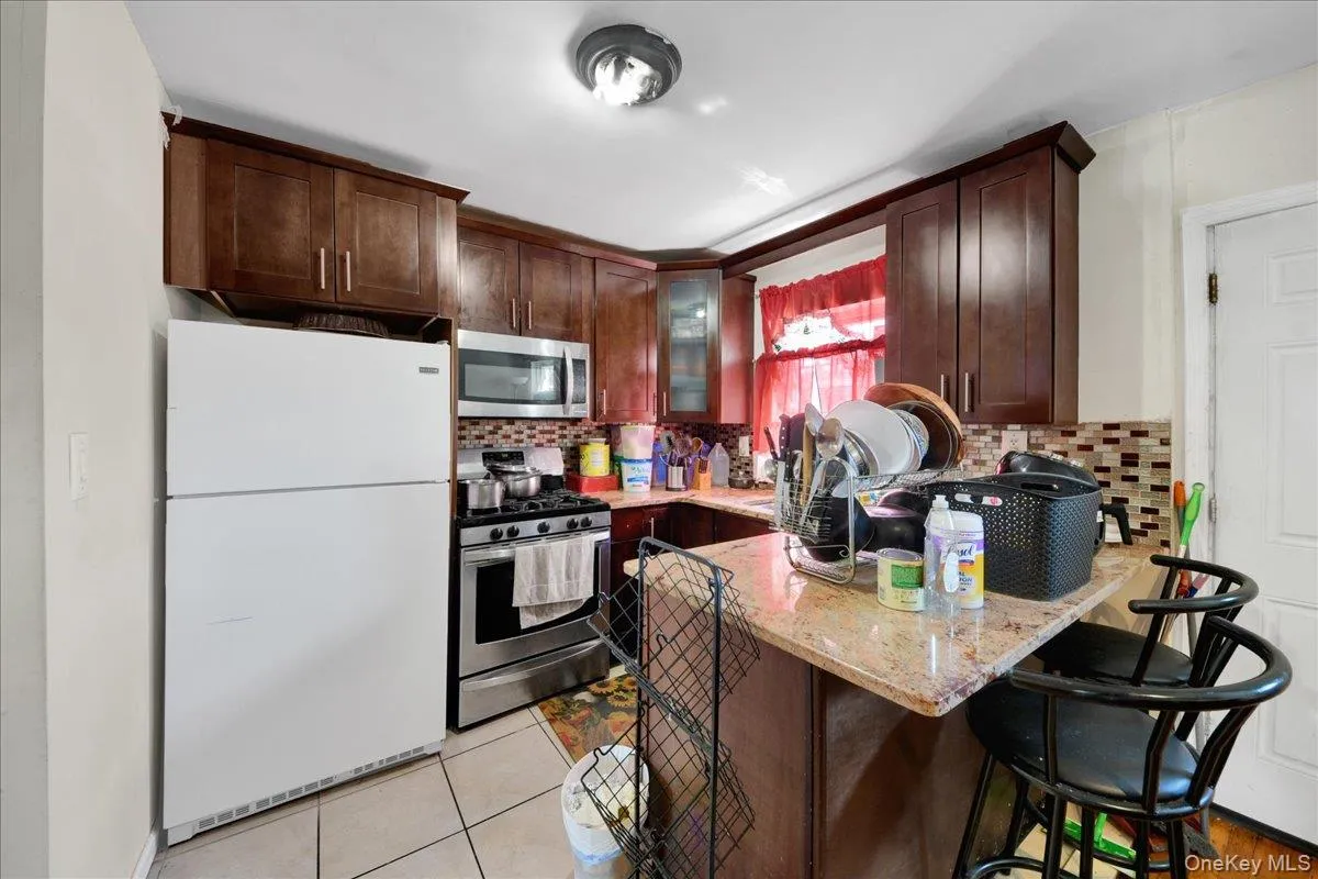 403 Torry Avenue, New York, NY, 4 Bedrooms Bedrooms, 10 Rooms Rooms,2 BathroomsBathrooms,Residential,For Rent,Torry,0,1023004 403 Torry Avenue, New York, NY, 4 Bedrooms Bedrooms, 10 Rooms Rooms,2 BathroomsBathrooms,Residential,For Rent,Torry,0,1023004