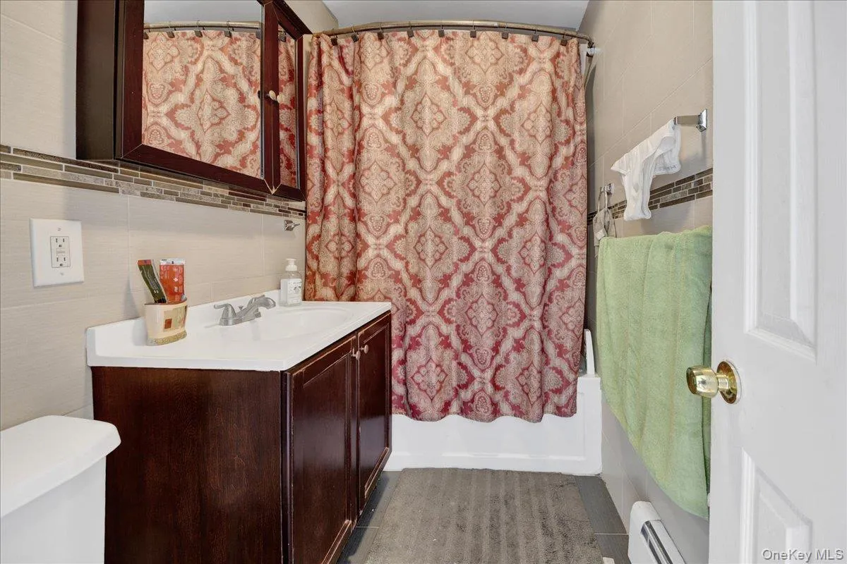 403 Torry Avenue, New York, NY, 4 Bedrooms Bedrooms, 10 Rooms Rooms,2 BathroomsBathrooms,Residential,For Rent,Torry,0,1023004 403 Torry Avenue, New York, NY, 4 Bedrooms Bedrooms, 10 Rooms Rooms,2 BathroomsBathrooms,Residential,For Rent,Torry,0,1023004
